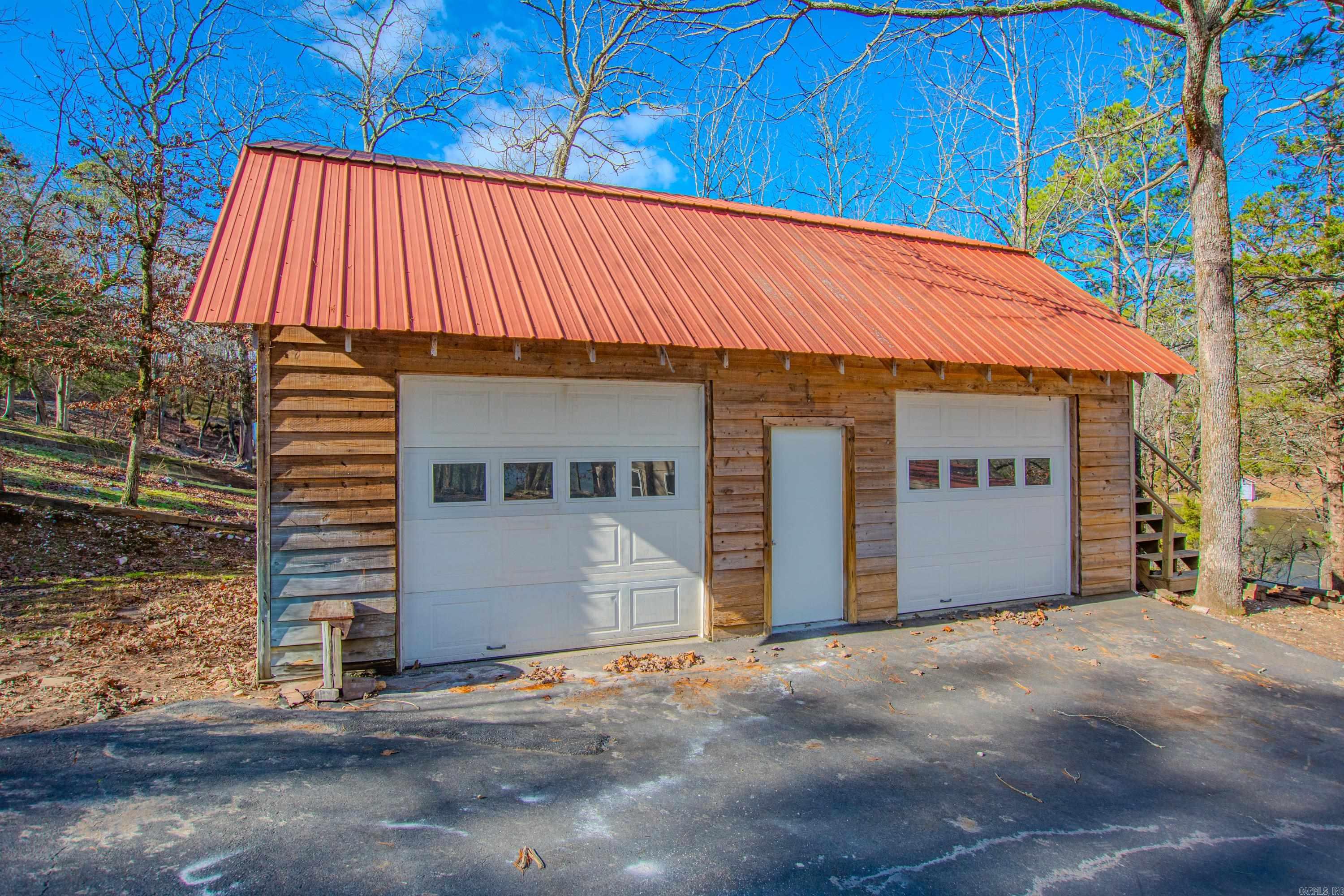 BRUSHY LAKE - Residential