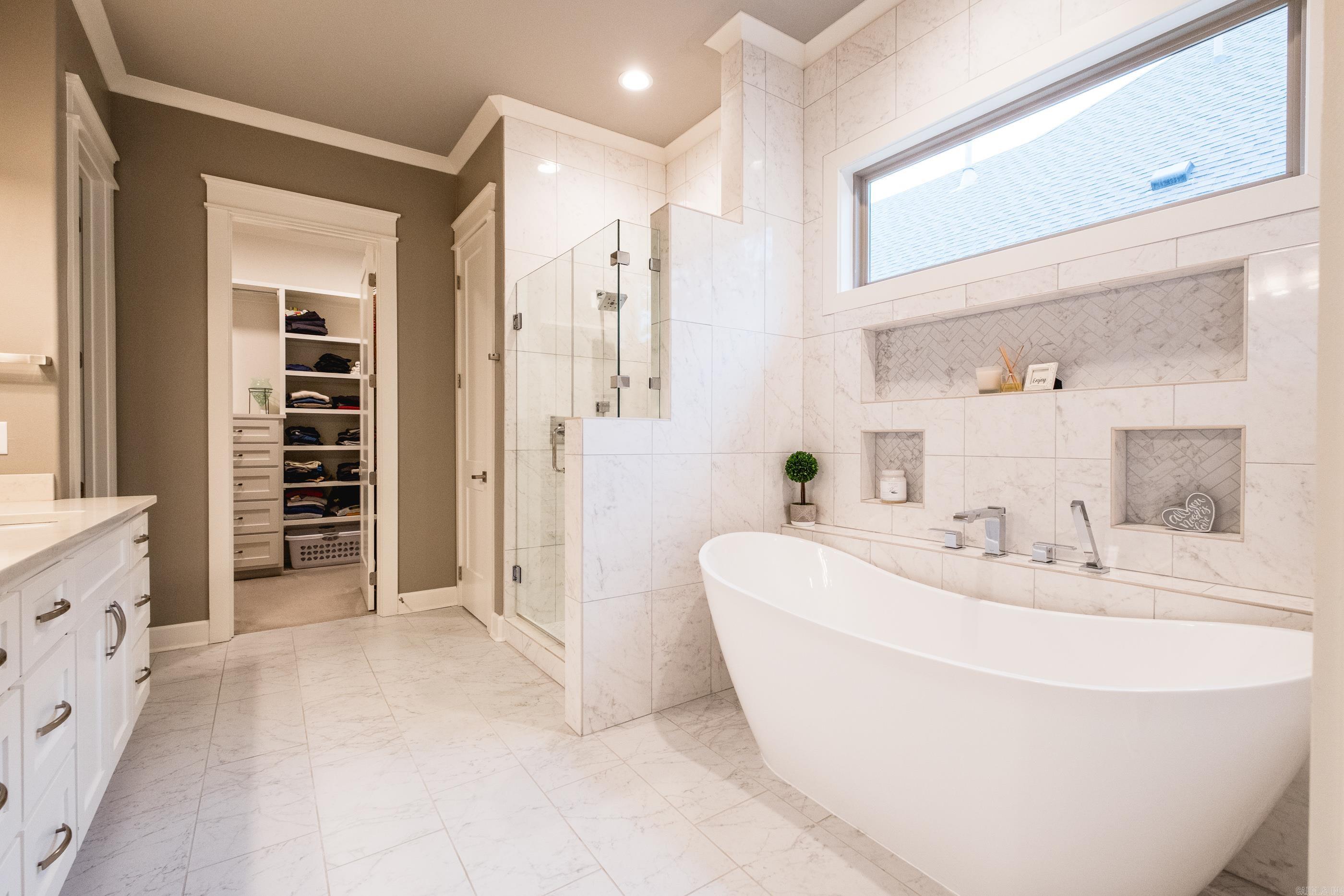 CHENAL VALLEY EPERNAY PLACE - Residential