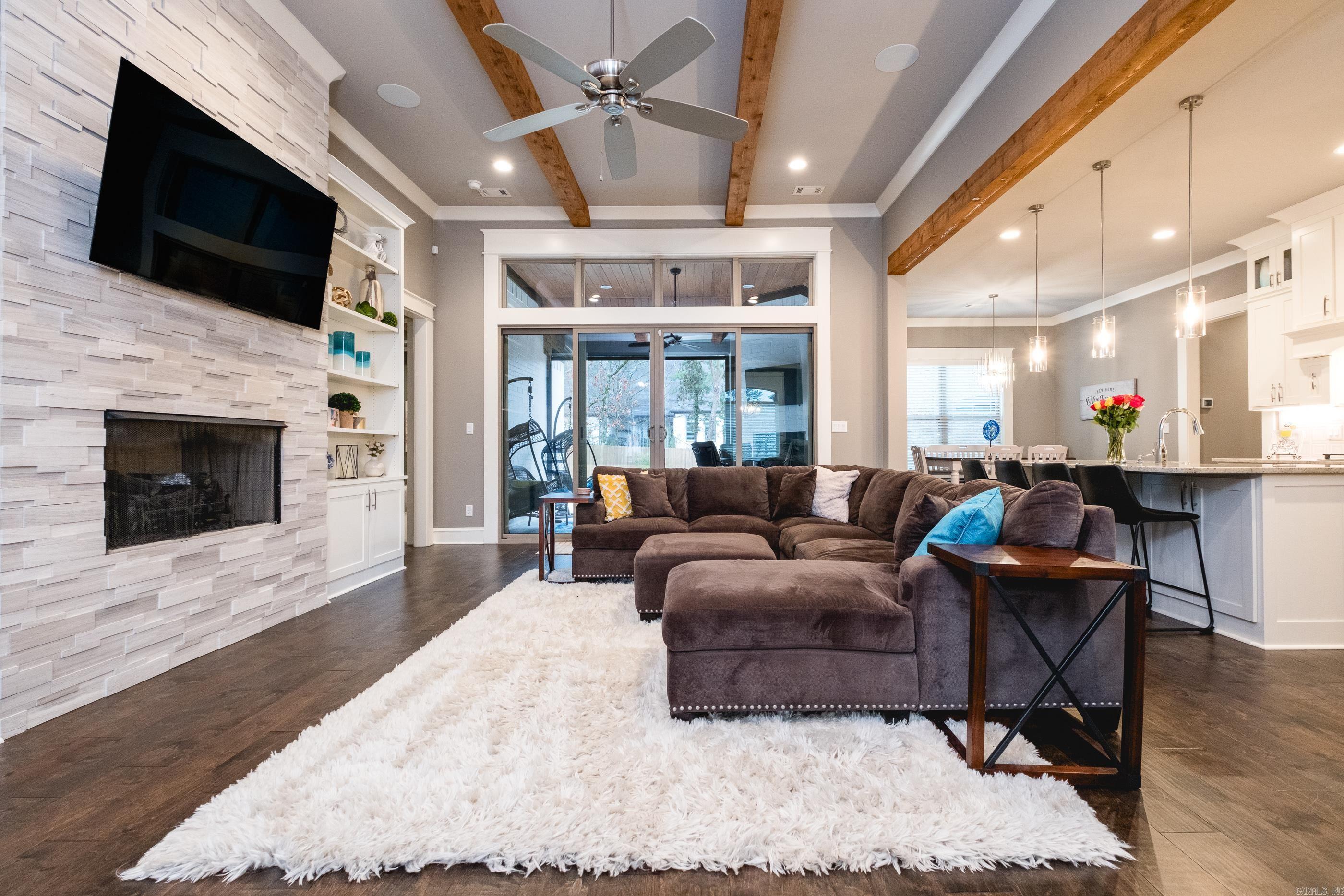 CHENAL VALLEY EPERNAY PLACE - Residential