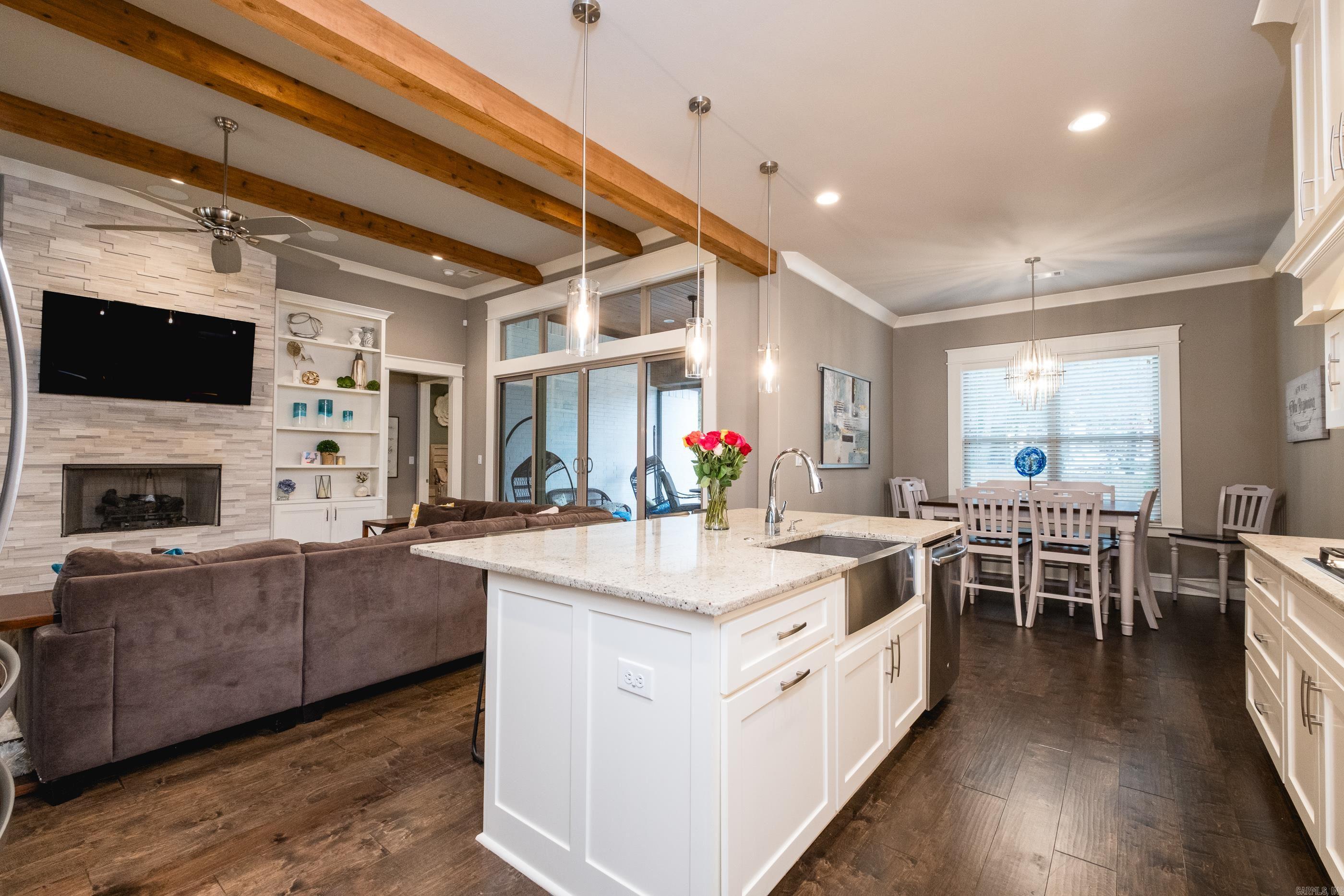 CHENAL VALLEY EPERNAY PLACE - Residential