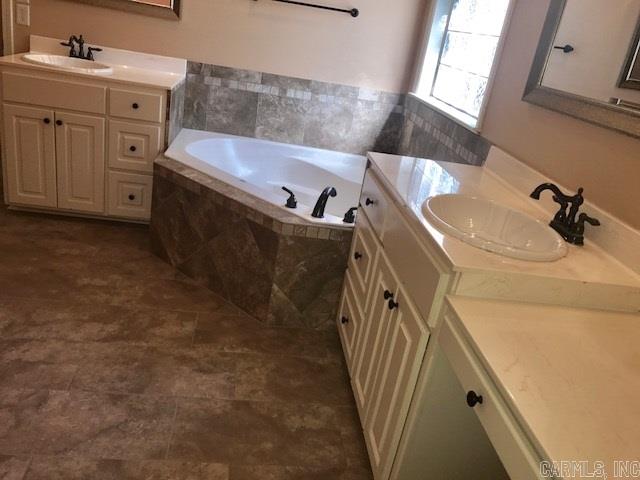 MAUMELLE VALLEY ESTATES - Residential