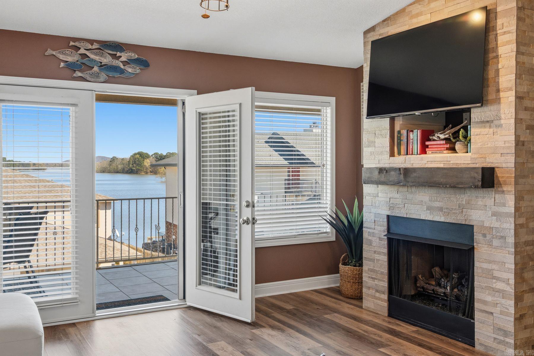 WATERS EDGE HPR - Residential