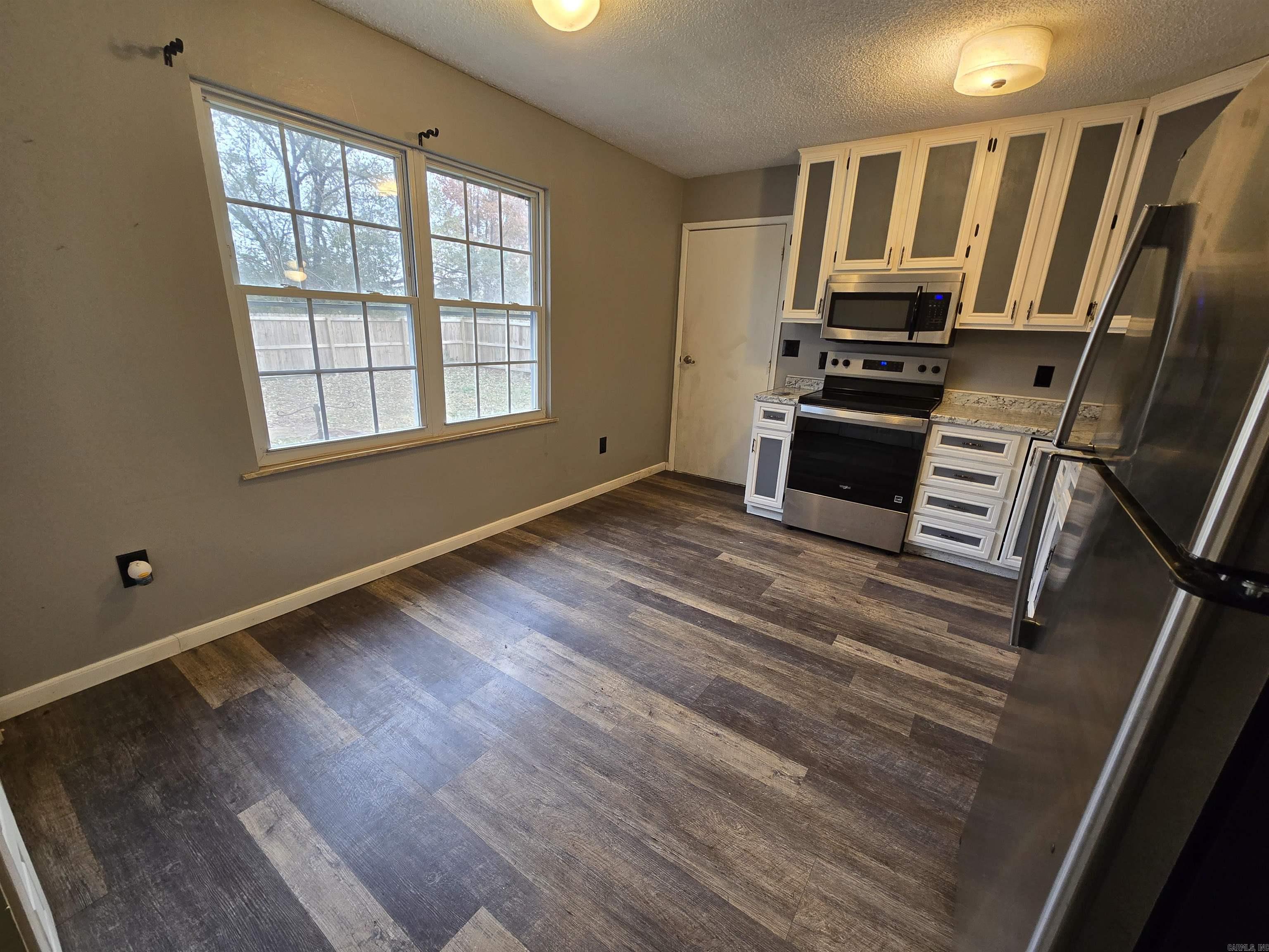 BECKER GREGG MEADOWS - Residential