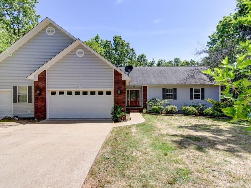 WELCOME TO YOUR NEW HOME...You will love this one, the perfect split floor plan , all on one level, 4 bedroom 3 bath (with 2 Master Bedrooms) on the 6th fairway of the Diamondhead Golf Course as your back yard. Hardwood , carpet, and tile flooring, corner fire place, Corian kitchen counters  and a back deck overlooking the golf course. Roomy double garage, and extra golf cart garage and two storage rooms under the home. Ask Agent about Assumable loan for VA Buyers at 3.00%.