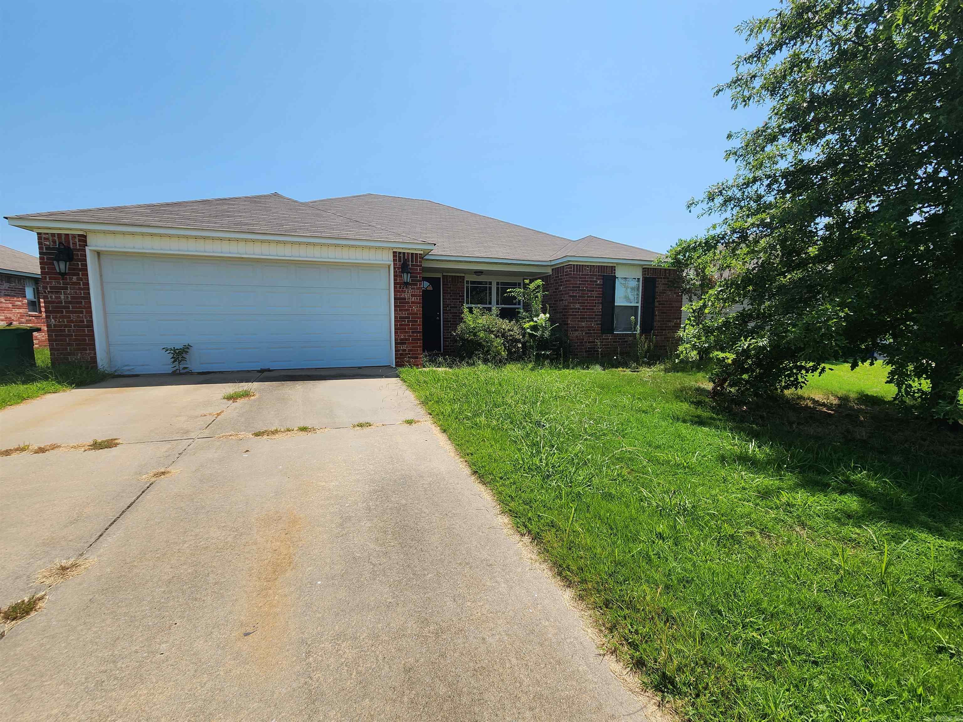 Great home near Faulkner lake. Agents see remarks.
