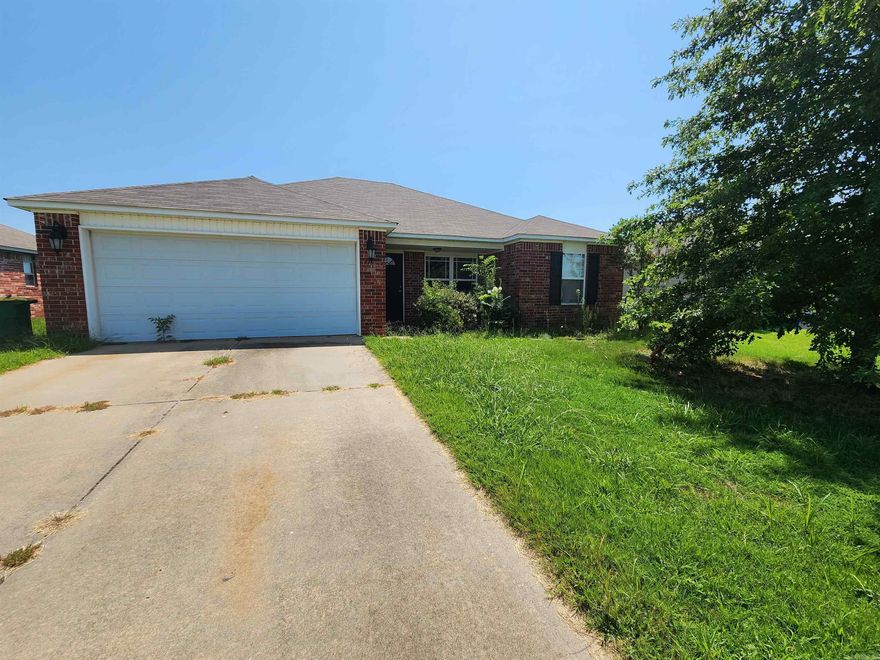 Great home near Faulkner lake. Agents see remarks.