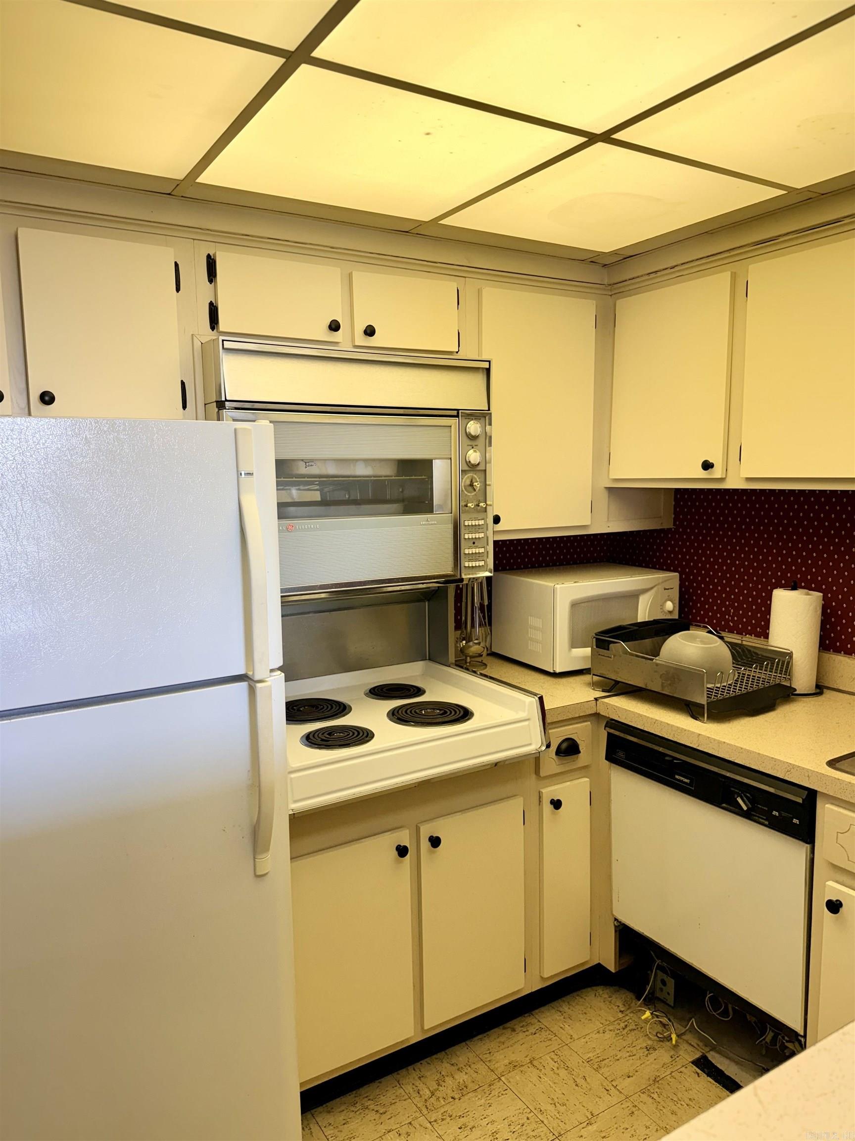 BEACON MANOR HPR - Residential