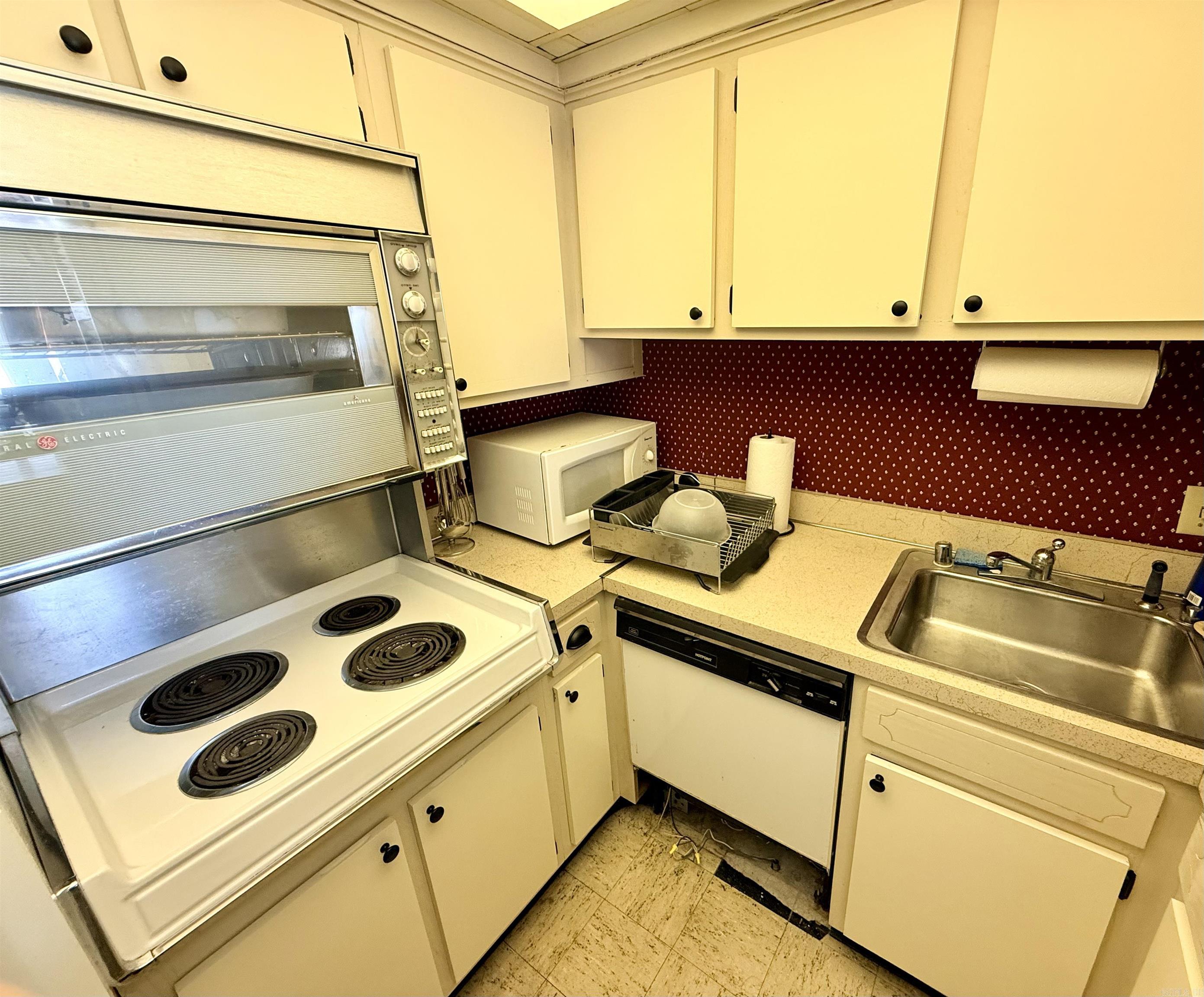 BEACON MANOR HPR - Residential