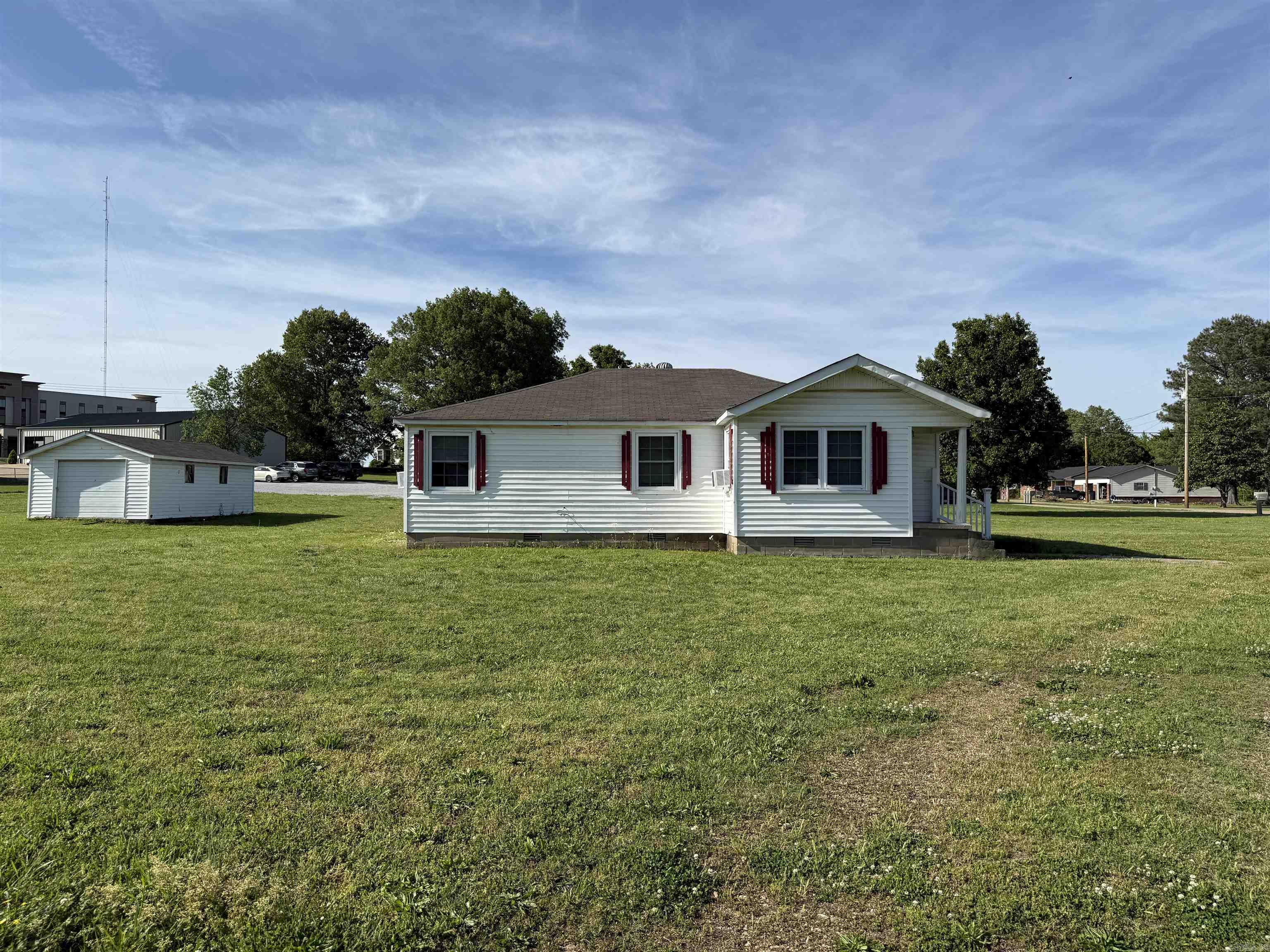 Incredible Investment Opportunity! Don't miss out on this once-in-a-lifetime chance. This location is perfect for any business or rental property. Transform this house into your dream business and expand as you progress. Contact us today before it slips away!
