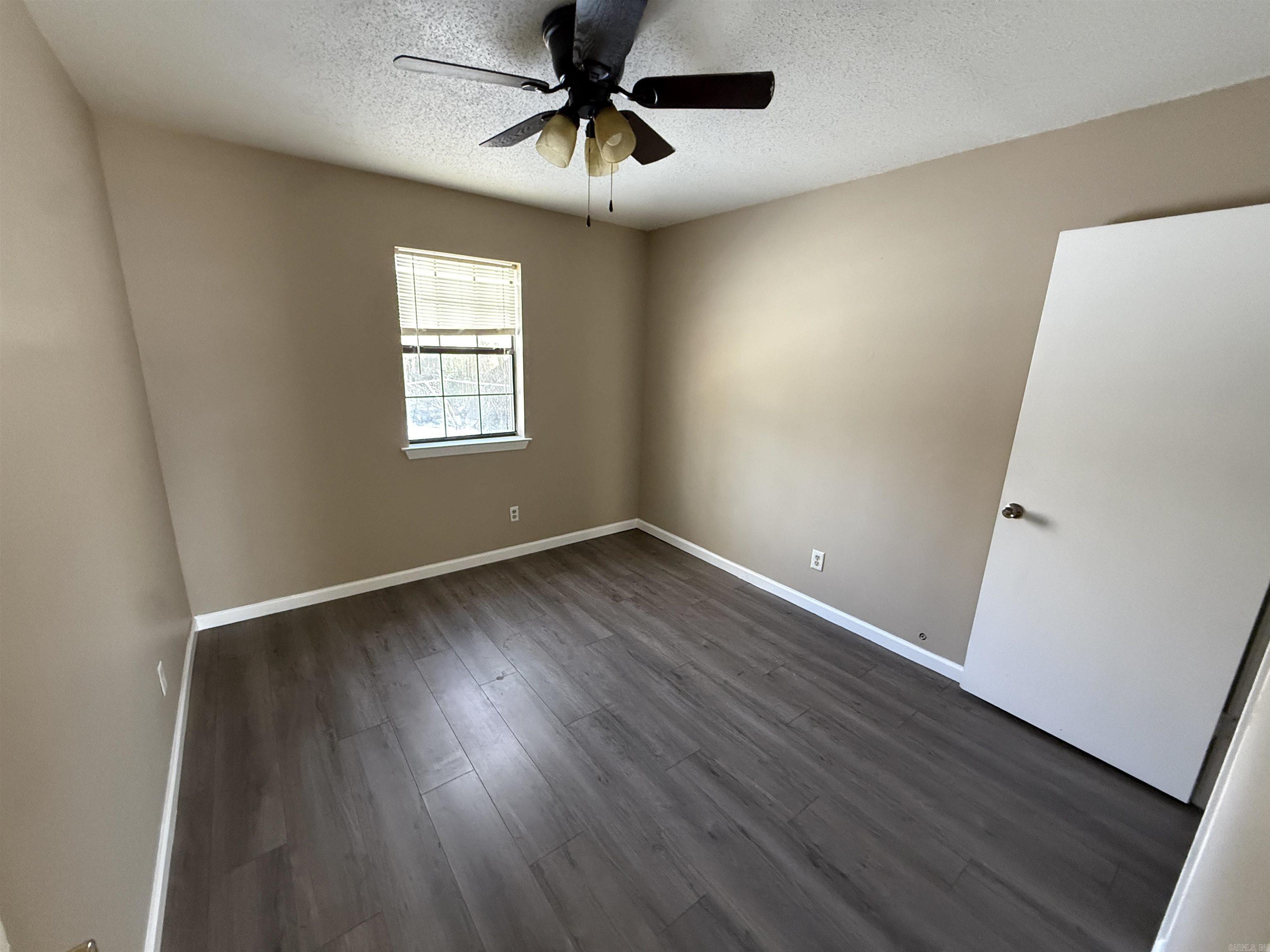 HACKBERRY KNOLL - Residential