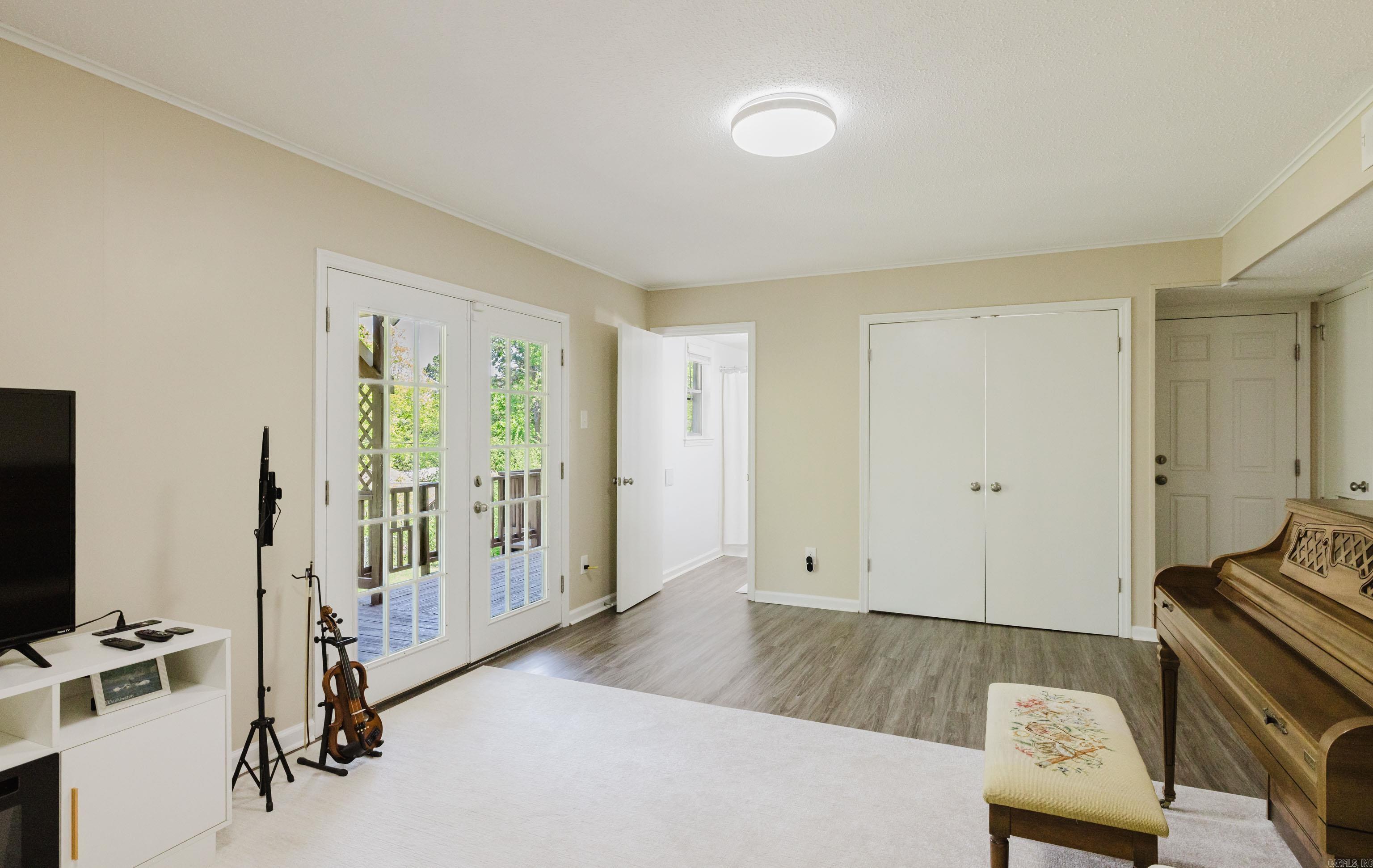 PLEASANT FOREST - Residential