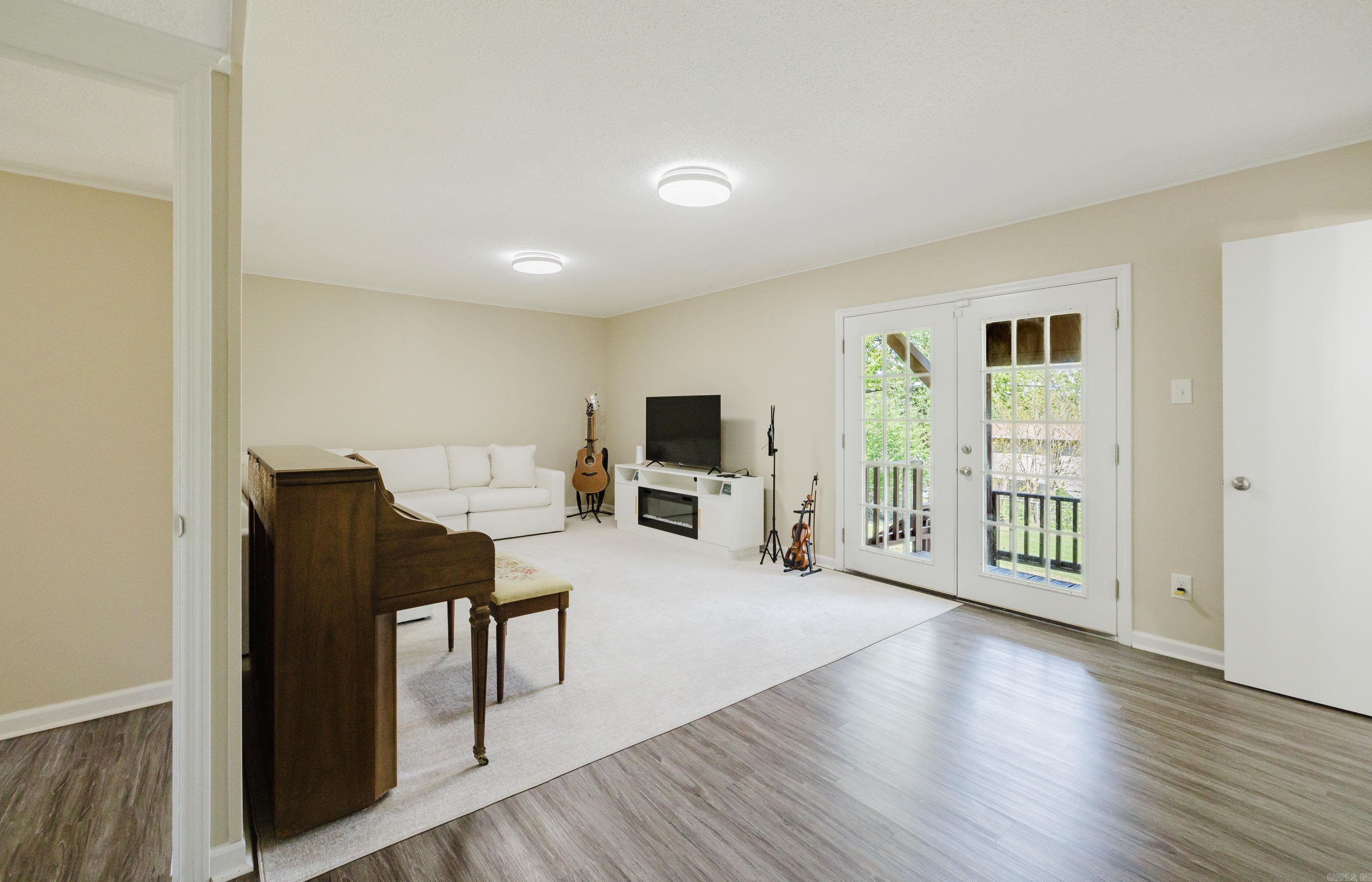 PLEASANT FOREST - Residential