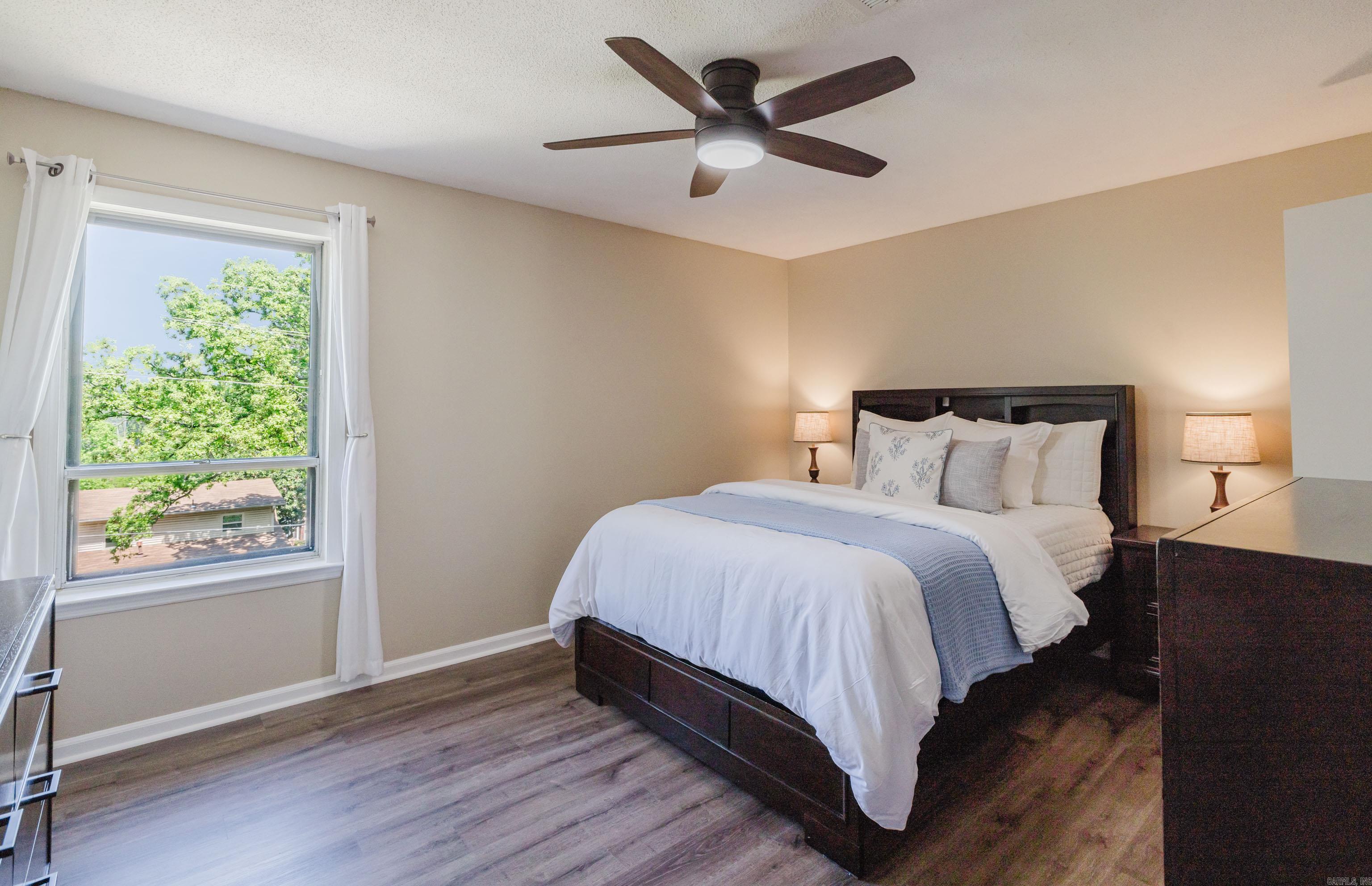 PLEASANT FOREST - Residential