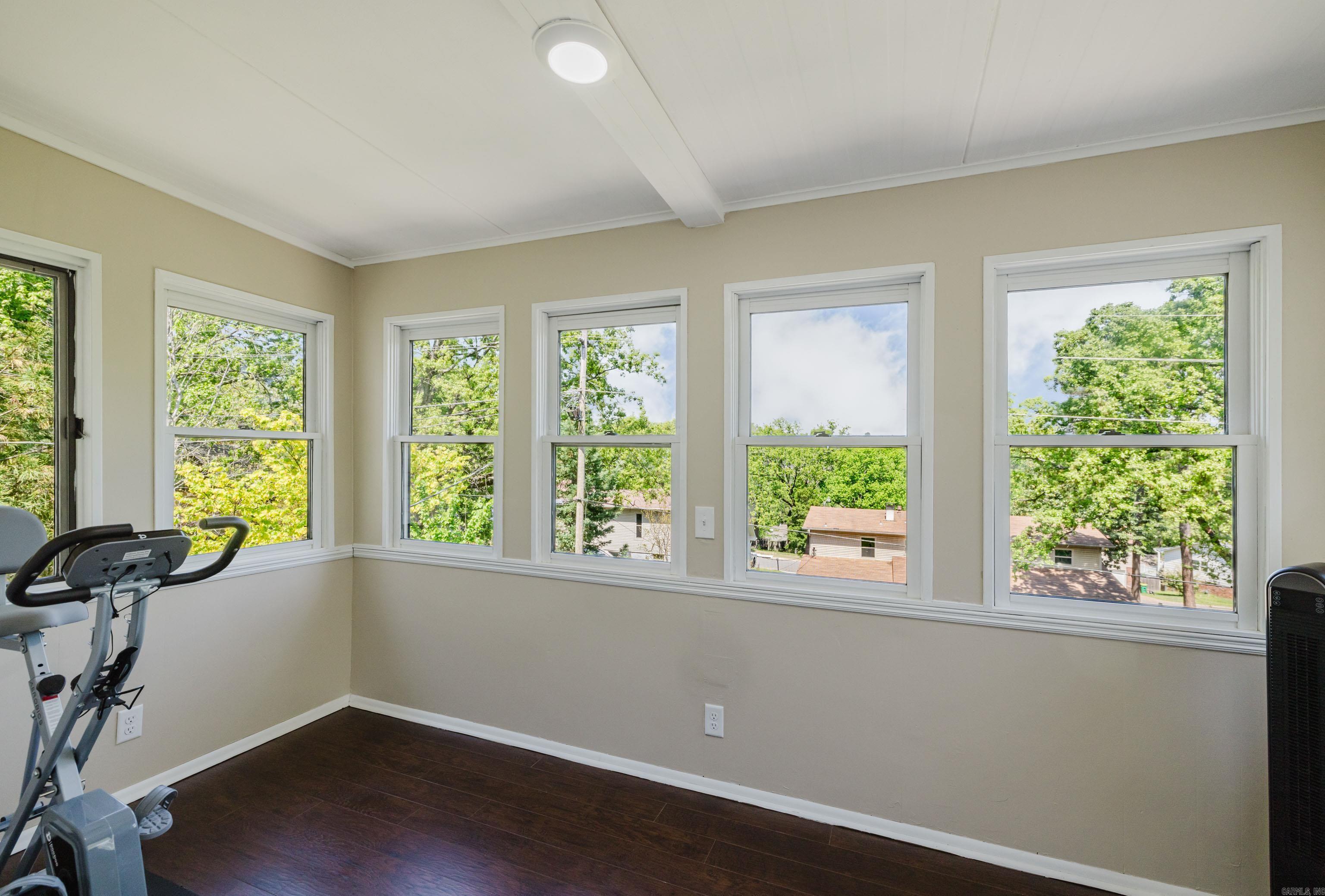 PLEASANT FOREST - Residential