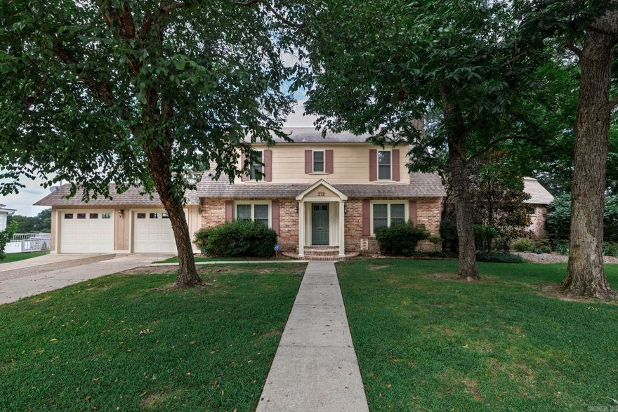 A Rare Offering on Riverside Drive Directly behind OBU— 4 Bedrooms • 2.5 Baths • Ouachita Riverfront   Homes on Riverside Drive rarely come on the market, making this a unique opportunity to own a beautiful riverfront property in one of the most sought-after locations. This 4-bedroom, 2.5-bathroom home offers incredible Ouachita River views from nearly every room at the back of the house, along with a stunning sunroom that runs much of its length. Home also has a generator for that added peace of mind.  Inside, the kitchen has been thoughtfully updated with custom cabinetry, granite countertops, and a convenient butler’s pantry. The primary bathroom has also been beautifully renovated, combining modern comfort with timeless style.  Located in the historic Riverside neighborhood, this home offers a perfect balance of character, updates, and unbeatable riverfront living. With properties on this street seldom available, now is your chance to make this remarkable home yours. Schedule your private showing today.