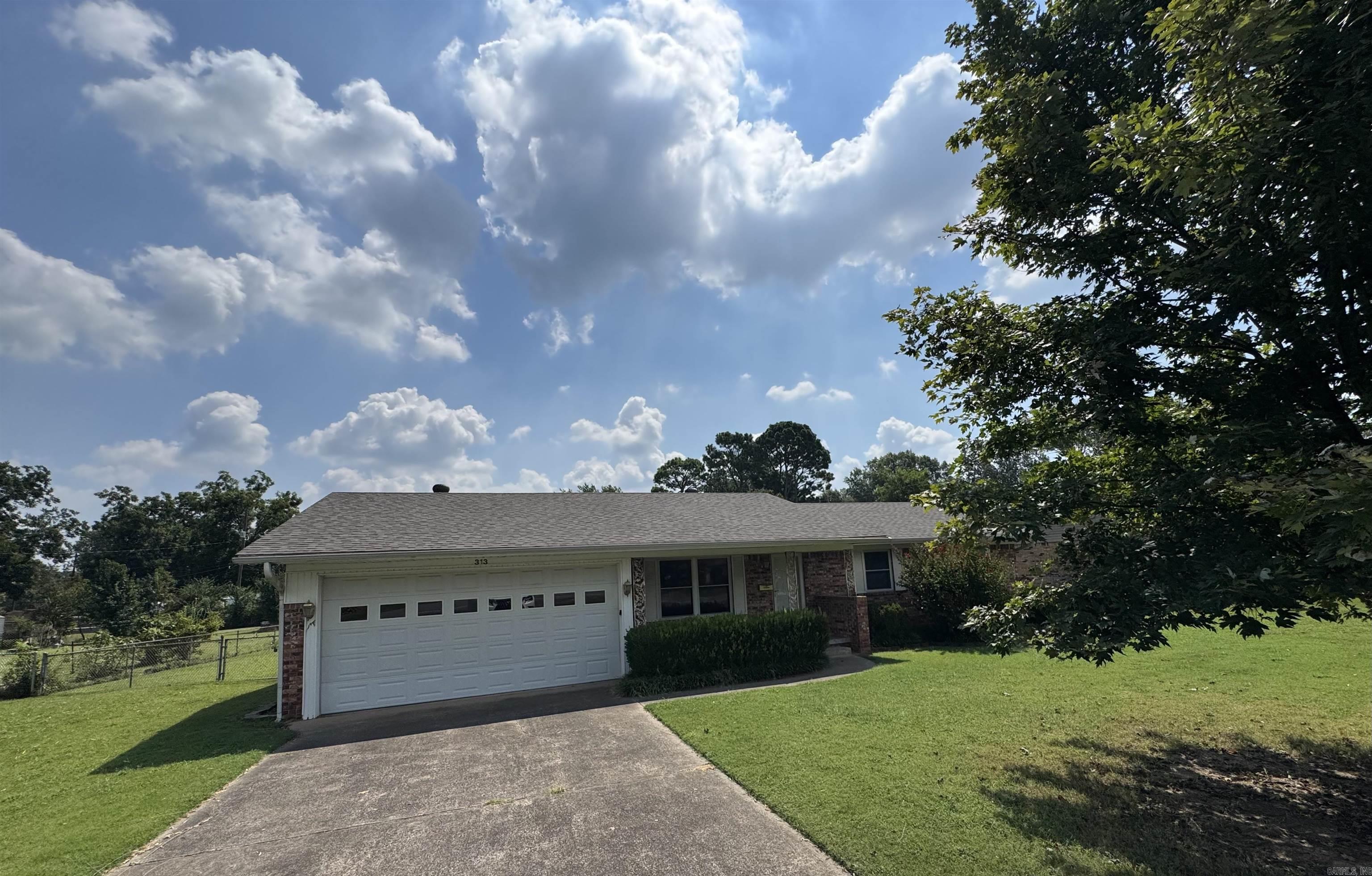 INDIANHEAD LAKES EST - Residential