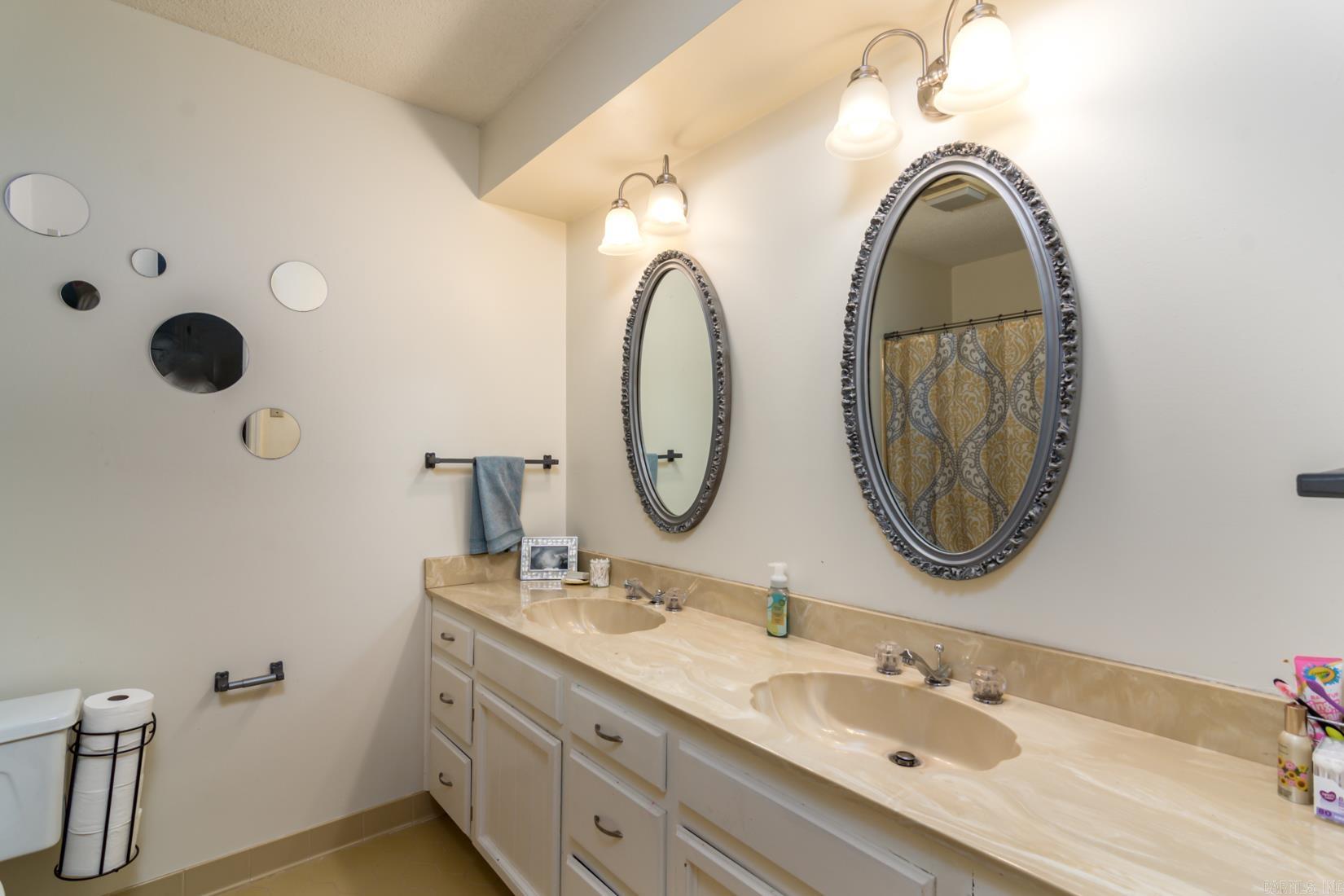 WALNUT VALLEY - Residential