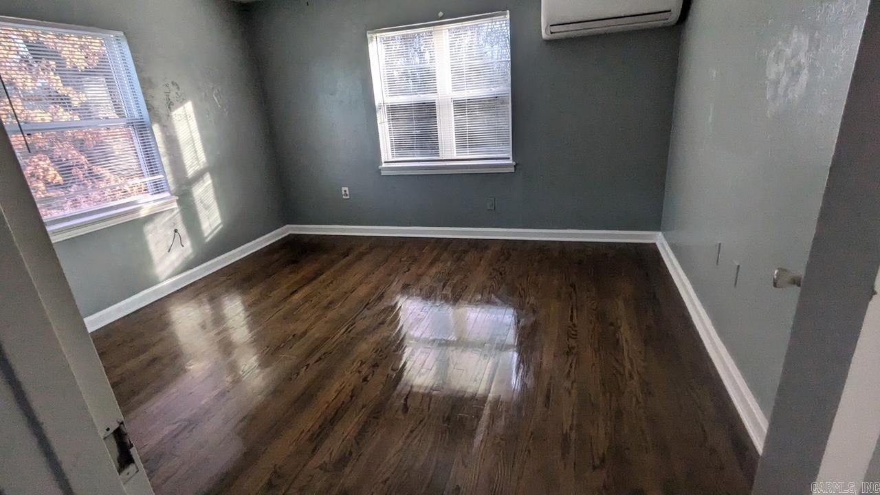 Holts Industrial - Residential Lease