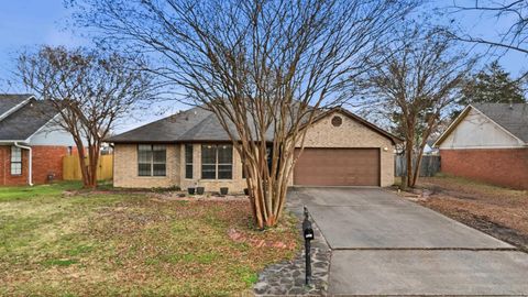 Photo of 360 Navaho Trail, Conway, AR 72032 (MLS # 26009807)