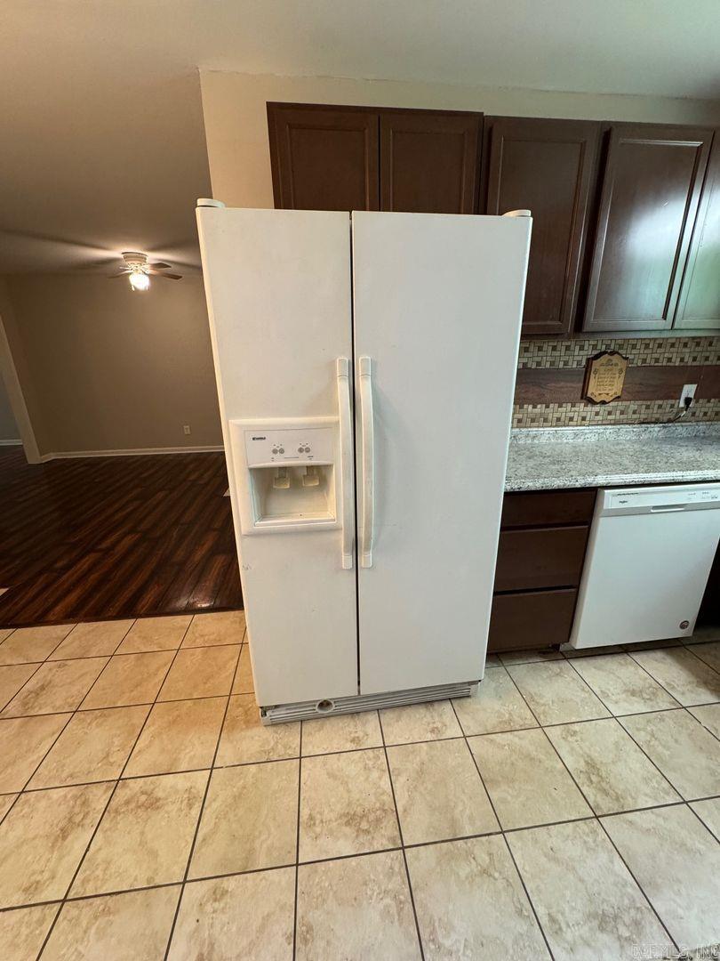 Lake Sail-EM III - Residential Lease