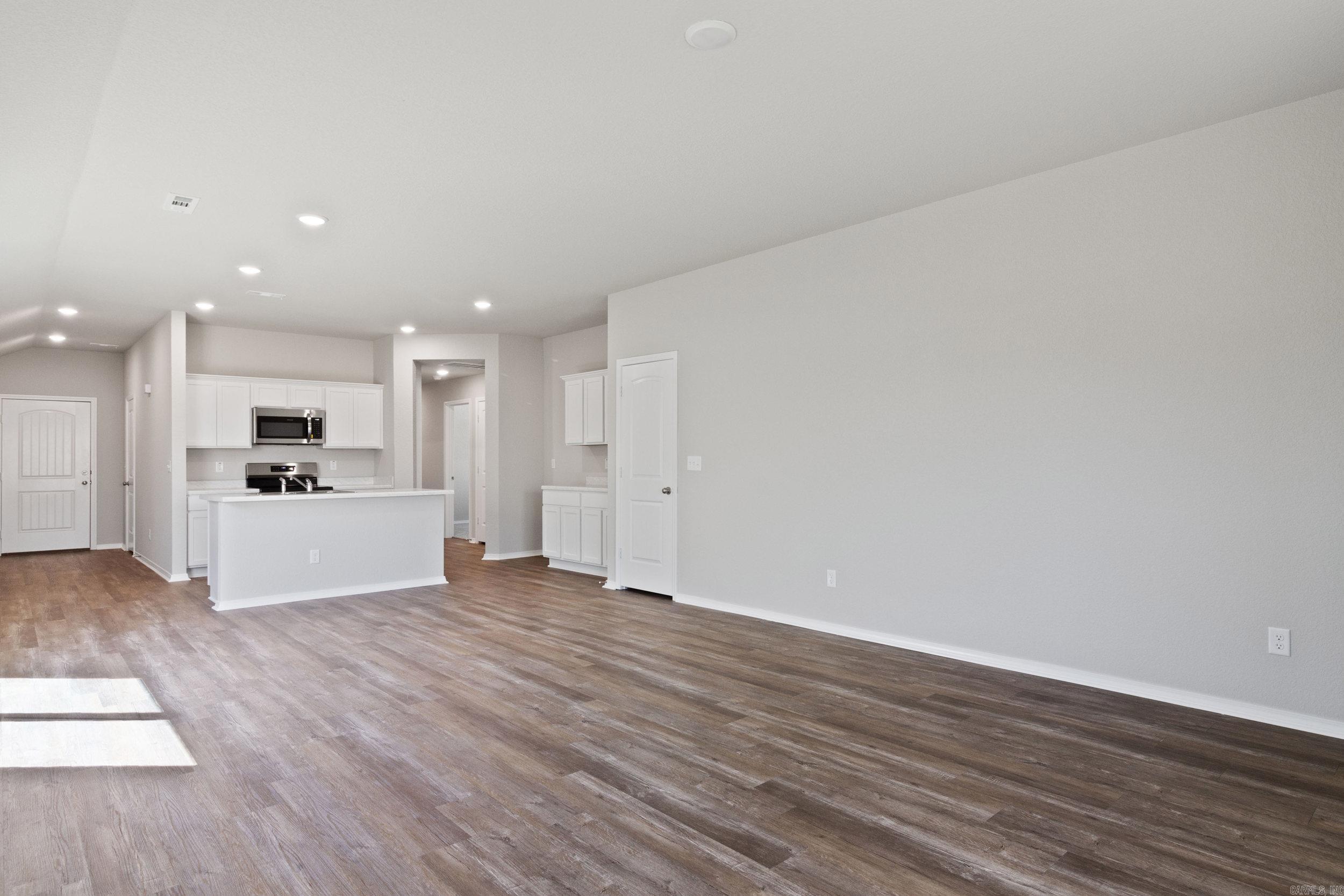 COUNTRY CLUB OF ARK THE - Residential