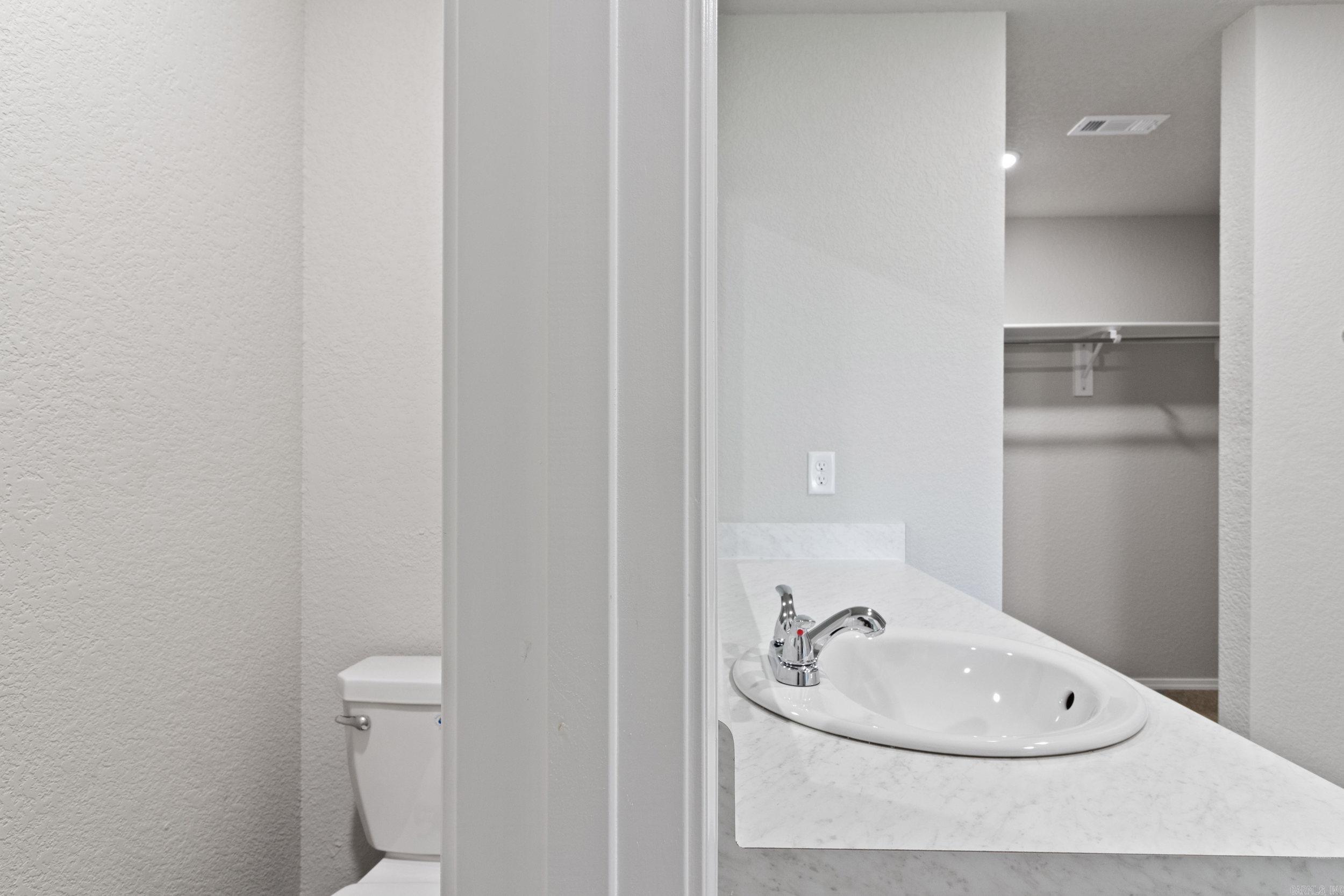 COUNTRY CLUB OF ARK THE - Residential