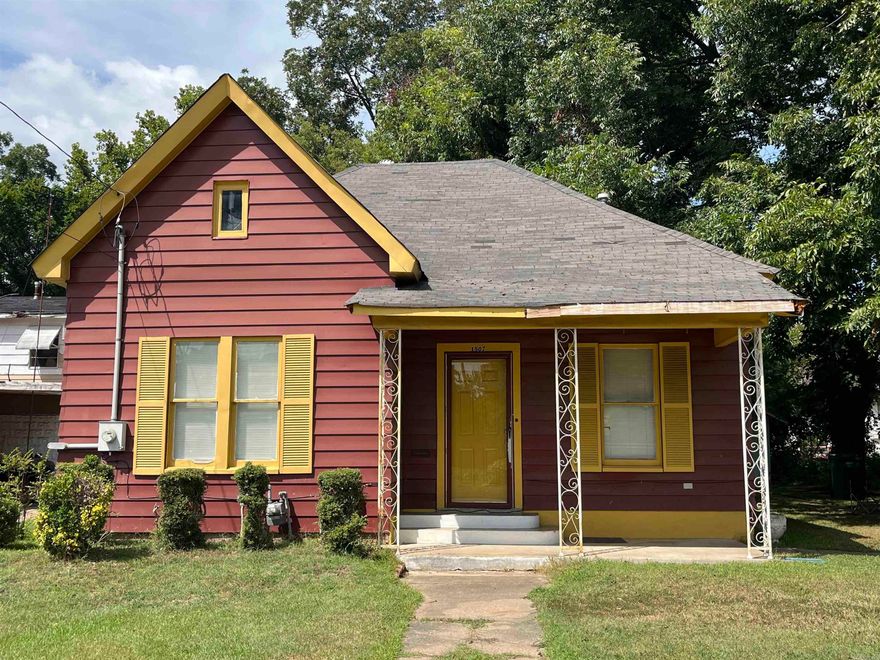 This 2 bedroom 1 bedroom home is ready for a new owner. This home would also be a great investment property as well. Come take a look at this home and see for yourself. This home has a unfinished attic that can be made into a third bedroom.(see agent remarks)
