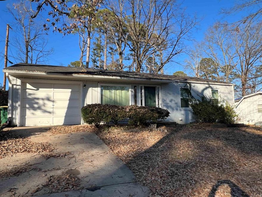 Updated west Little Rock home convenient to everything! Stainless steel appliances in the Kitchen with granite countertops. Large fenced backyard perfect  for relaxing and grilling. 1/2 Bath connected directly to the Master Bedroom. Full Bathroom totally updated with subway tile shower. Large extra storage space in garage with electric door opener. Come see anytime, call 501 801 5868 for appointment.