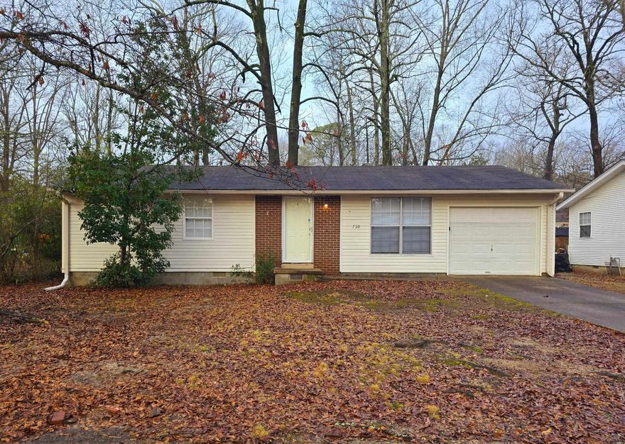 Welcome to 720 Edgehill Drive in Benton, AR! This charming 3-bedroom, 1.5-bathroom home is perfect for those seeking a cozy and convenient living space. The house features a fenced-in yard, ideal for outdoor activities and privacy. Inside, you'll find a refrigerator is included for your convenience. Say goodbye to carpeted floors as this home boasts easy-to-clean flooring throughout. Don't miss out on the opportunity to make this house your home sweet home! Section 8 approved. All Prime Realty and Property Management residents are enrolled in the Resident Benefits Package (RBP) for $50.00/month which includes liability insurance, credit building to help boost the resident’s credit score with timely rent payments, up to $1M Identity Theft Protection, HVAC air filter delivery (for applicable properties), move-in concierge service making utility connection and home service setup a breeze during your move-in, our best-in-class resident rewards program, on-demand pest control, and much more! More details upon application