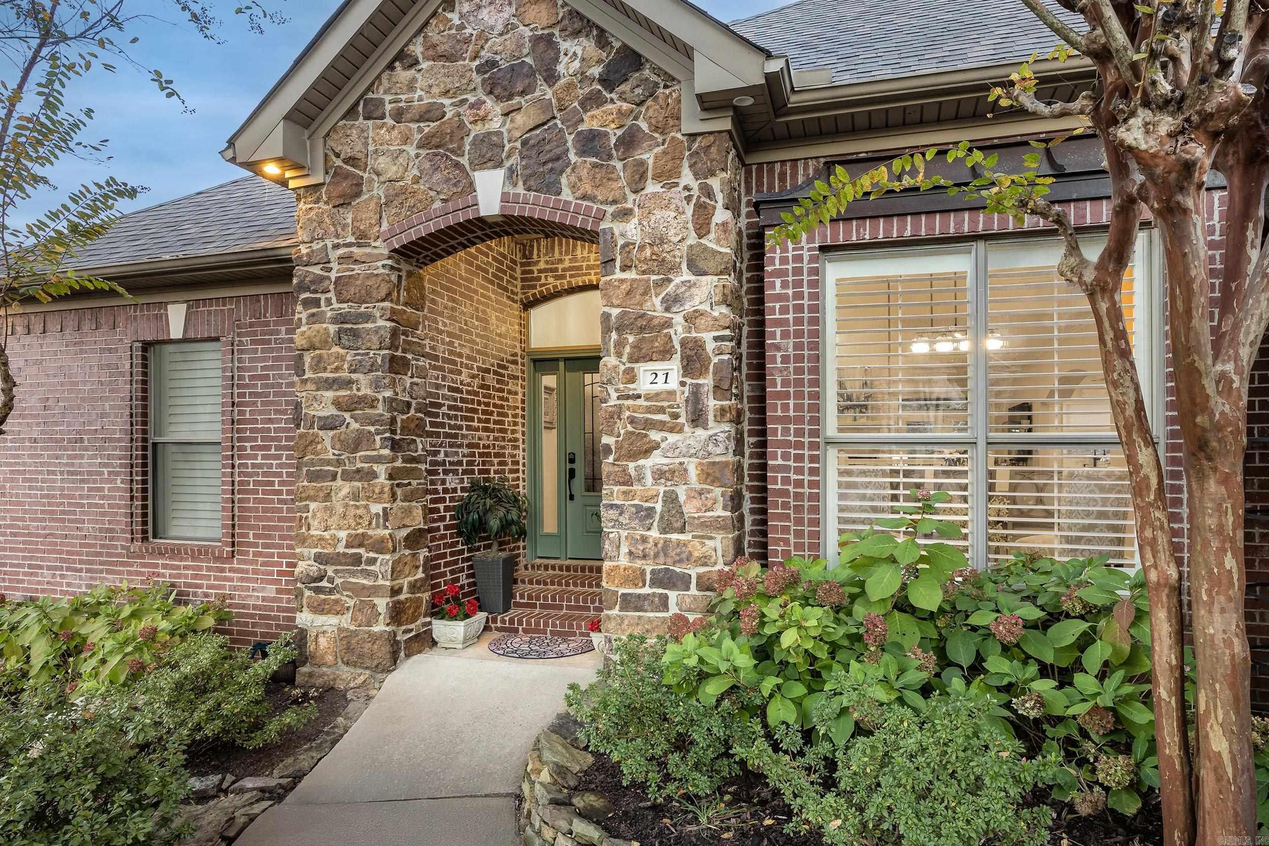 CHENAL VALLEY EPERNAY PLACE - Residential