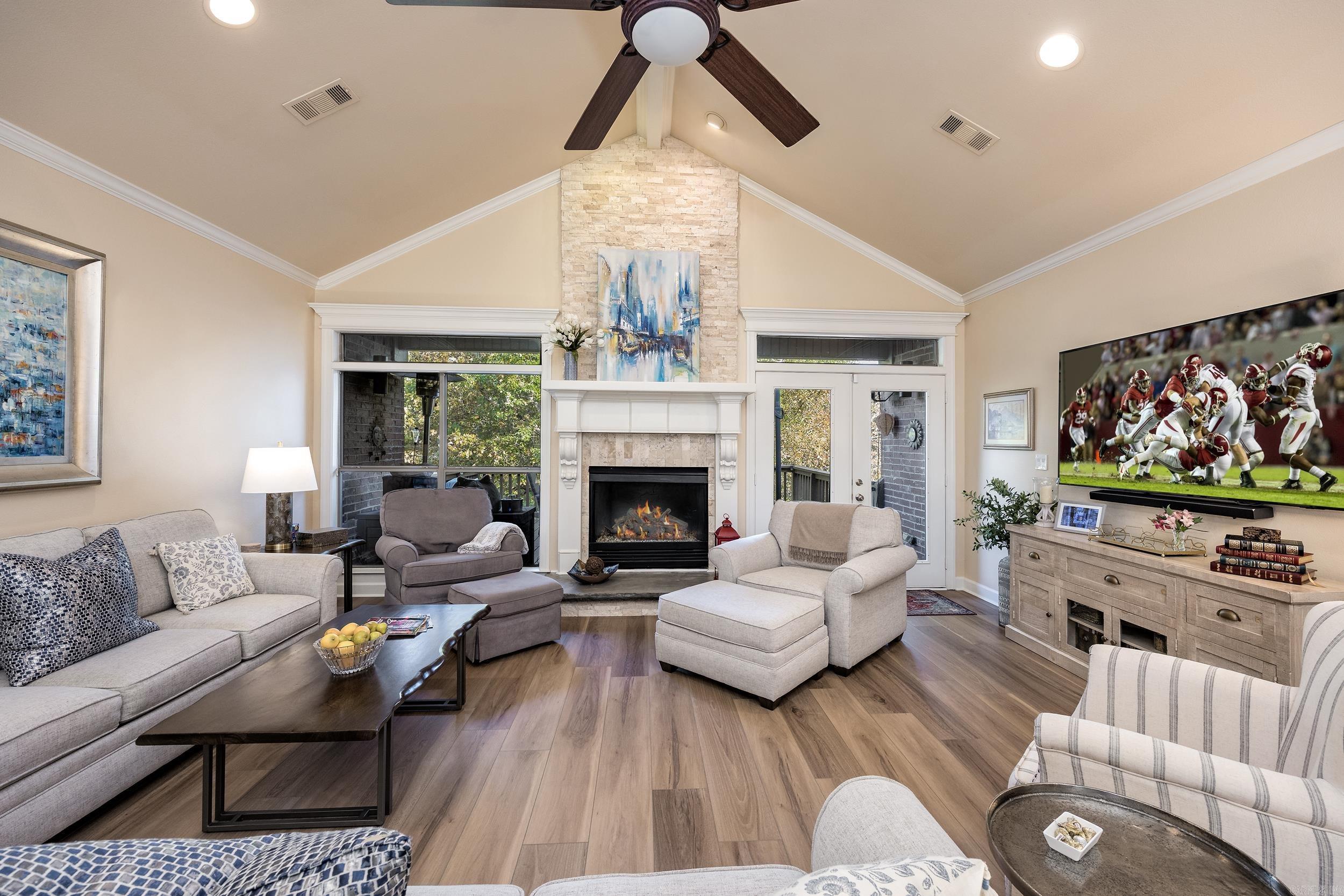 CHENAL VALLEY EPERNAY PLACE - Residential