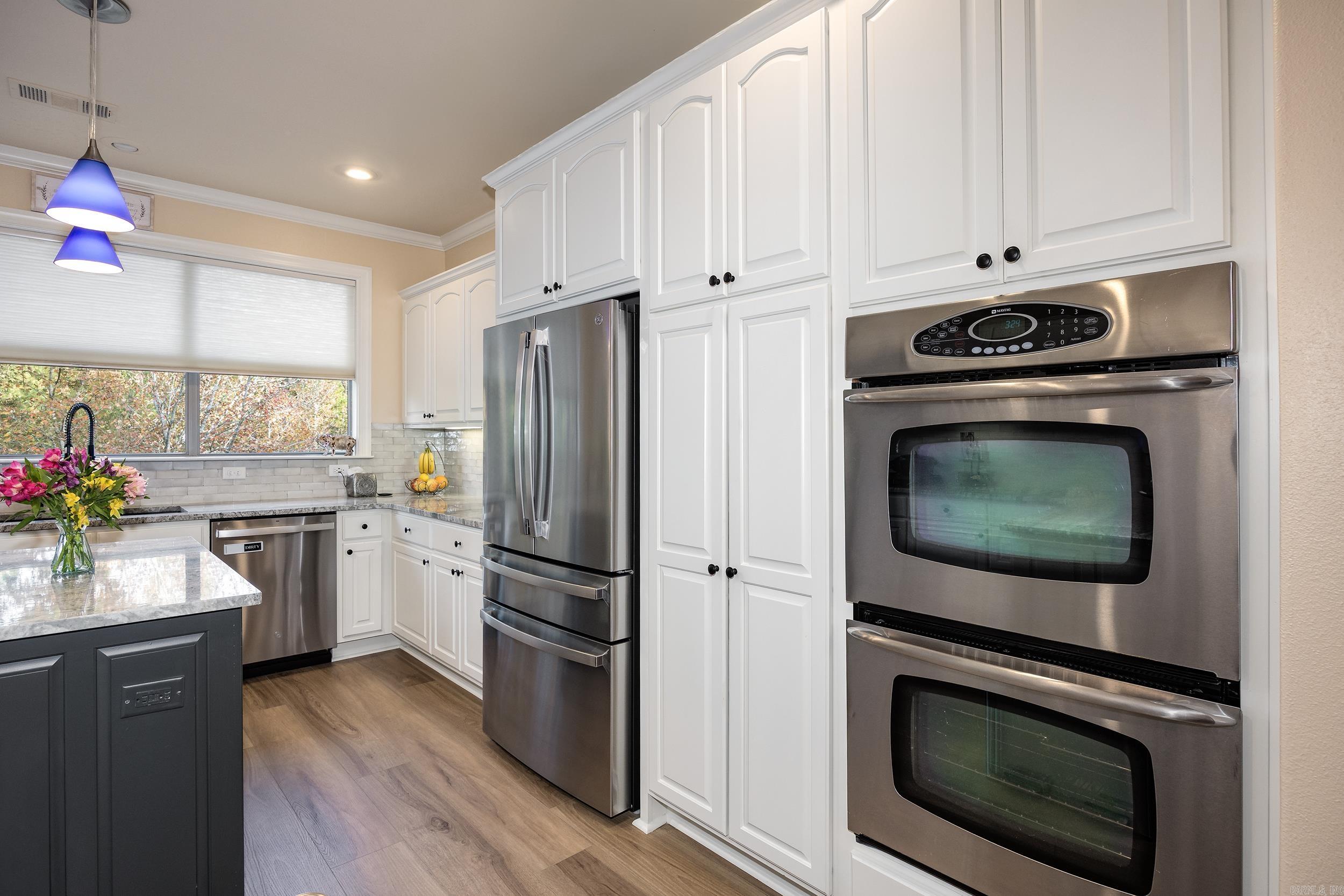 CHENAL VALLEY EPERNAY PLACE - Residential