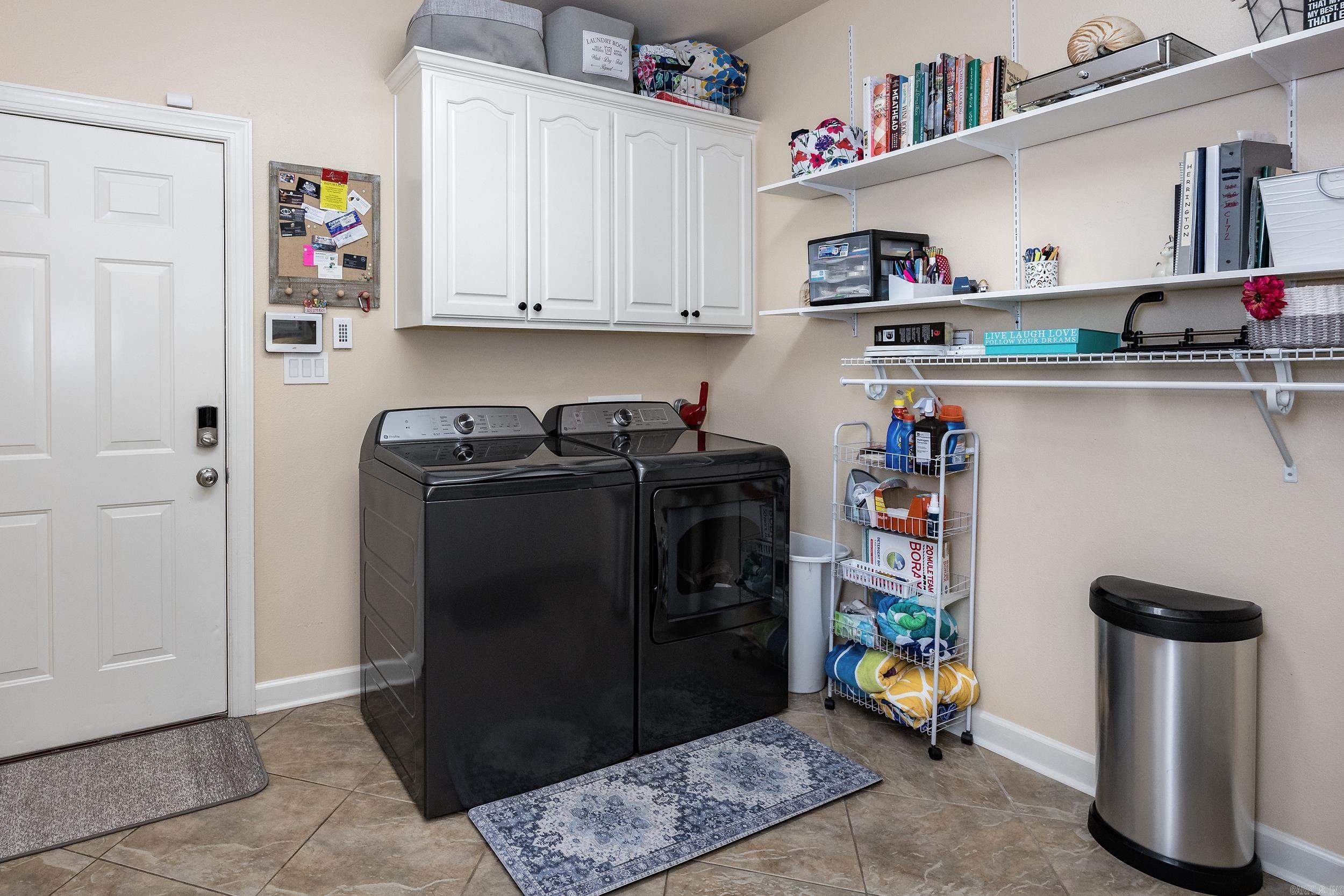 CHENAL VALLEY EPERNAY PLACE - Residential