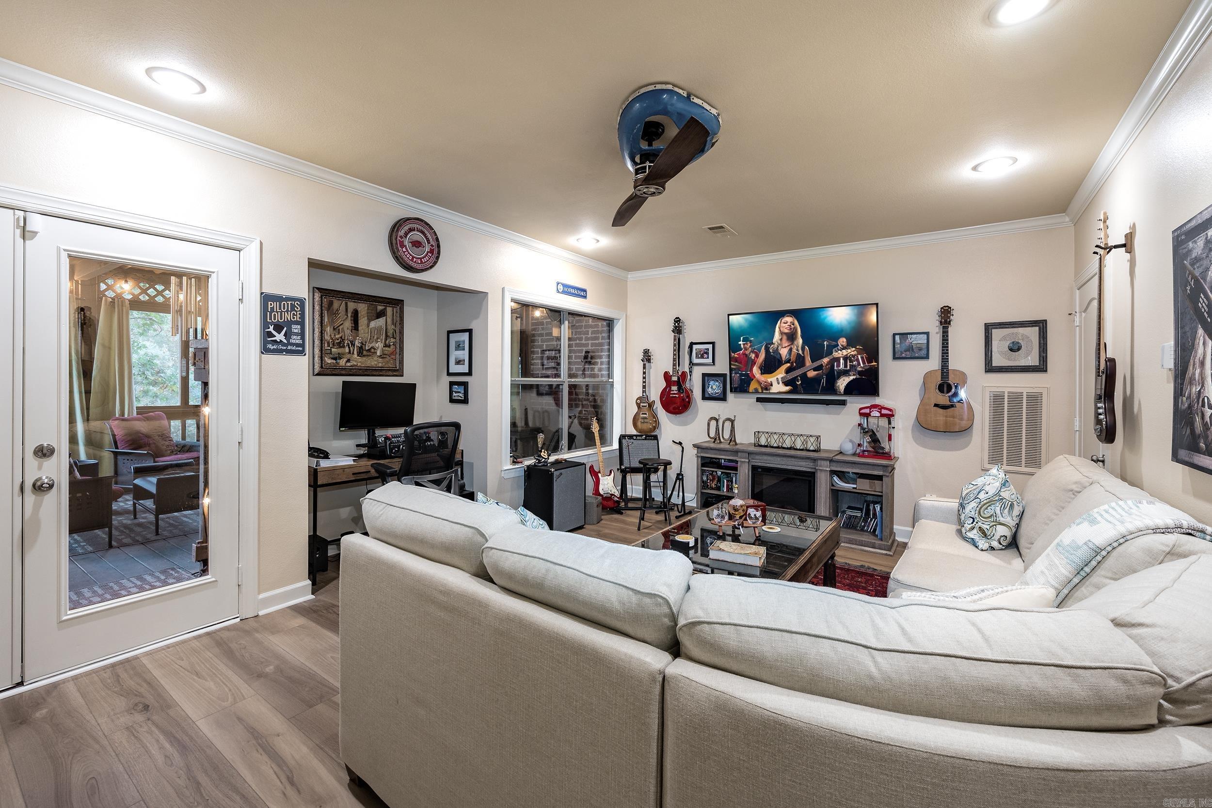 CHENAL VALLEY EPERNAY PLACE - Residential