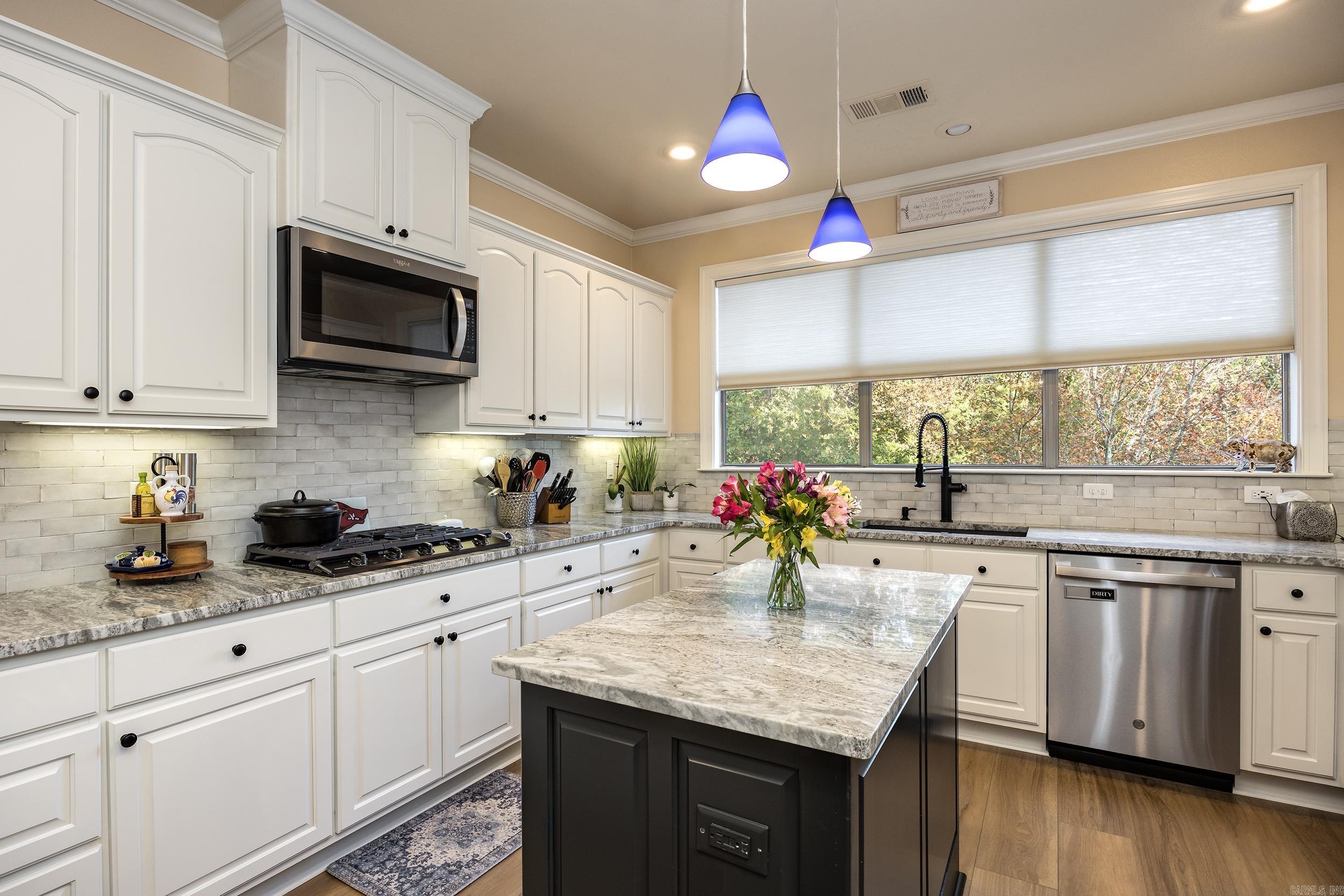 CHENAL VALLEY EPERNAY PLACE - Residential