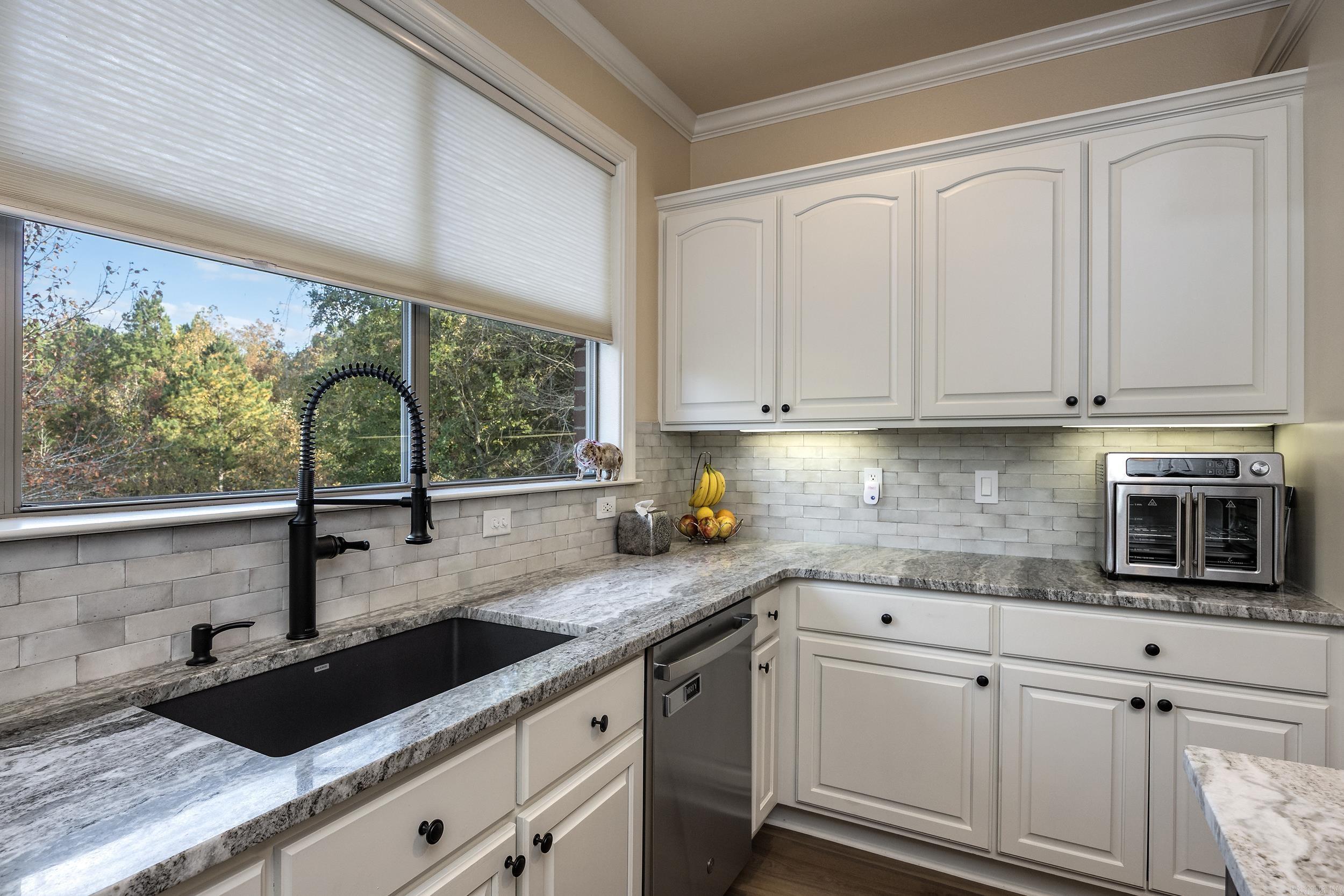 CHENAL VALLEY EPERNAY PLACE - Residential