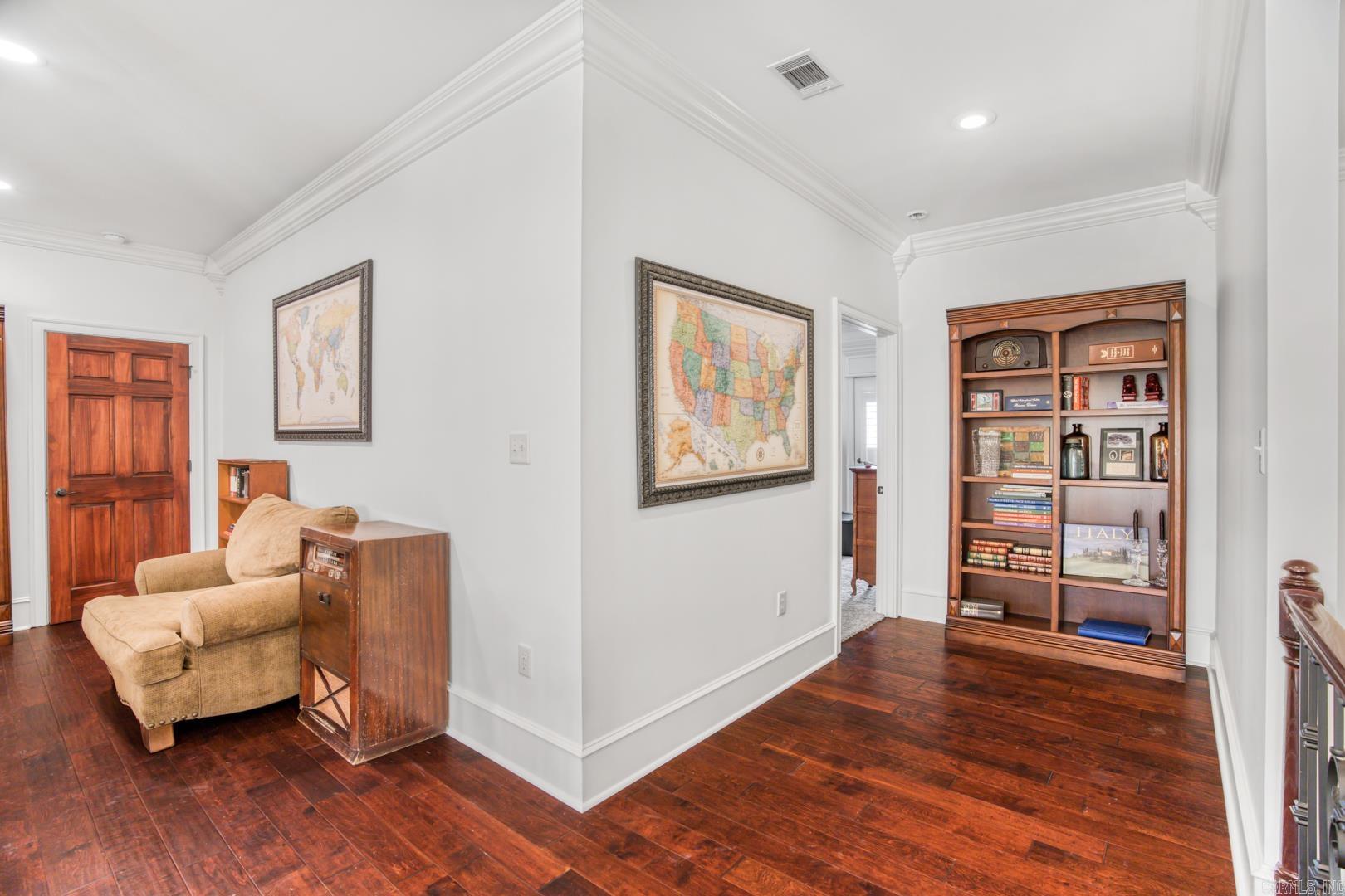 HUNTINGTON COVE - Residential