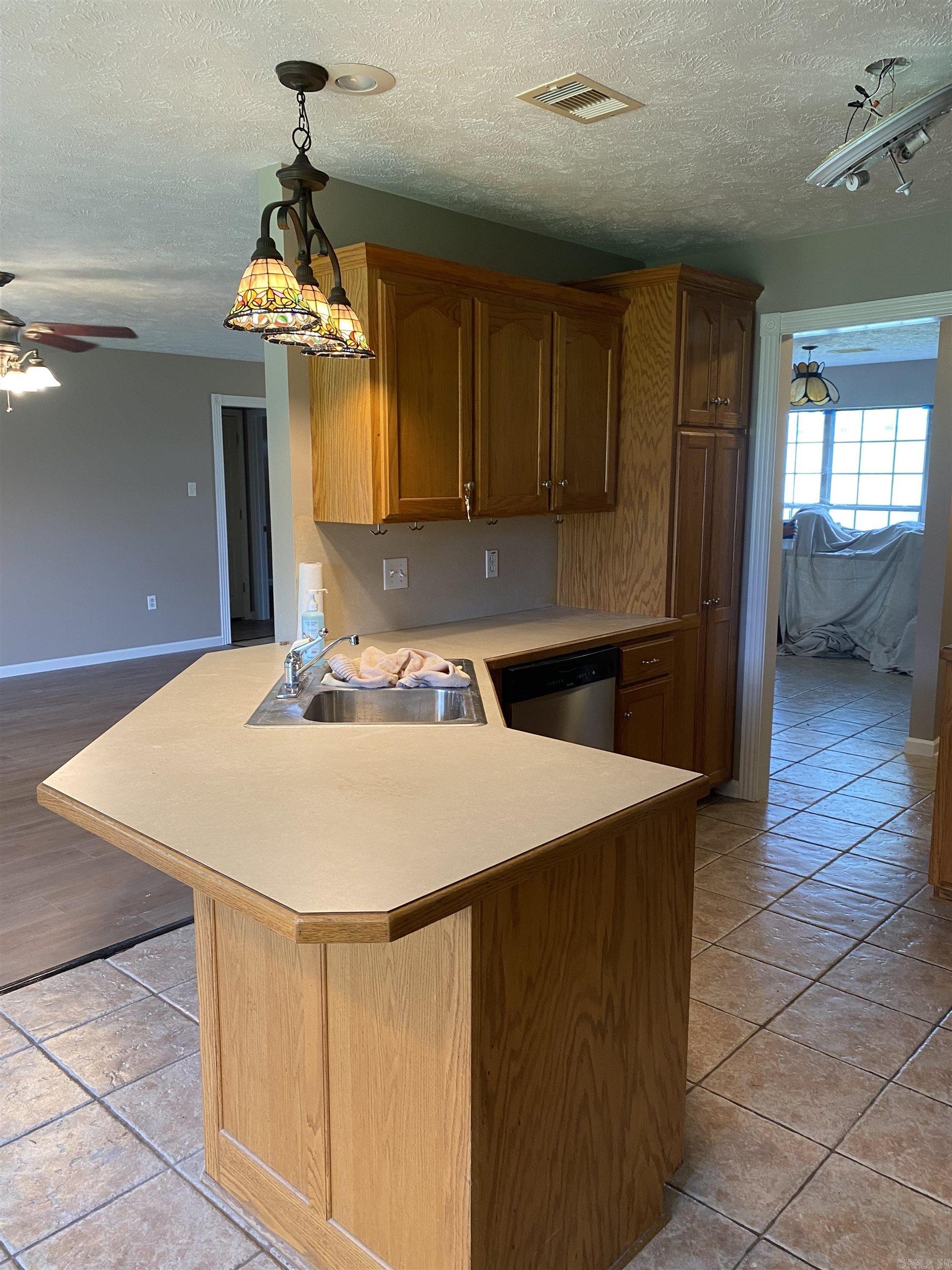 DOVE CREEK - Residential