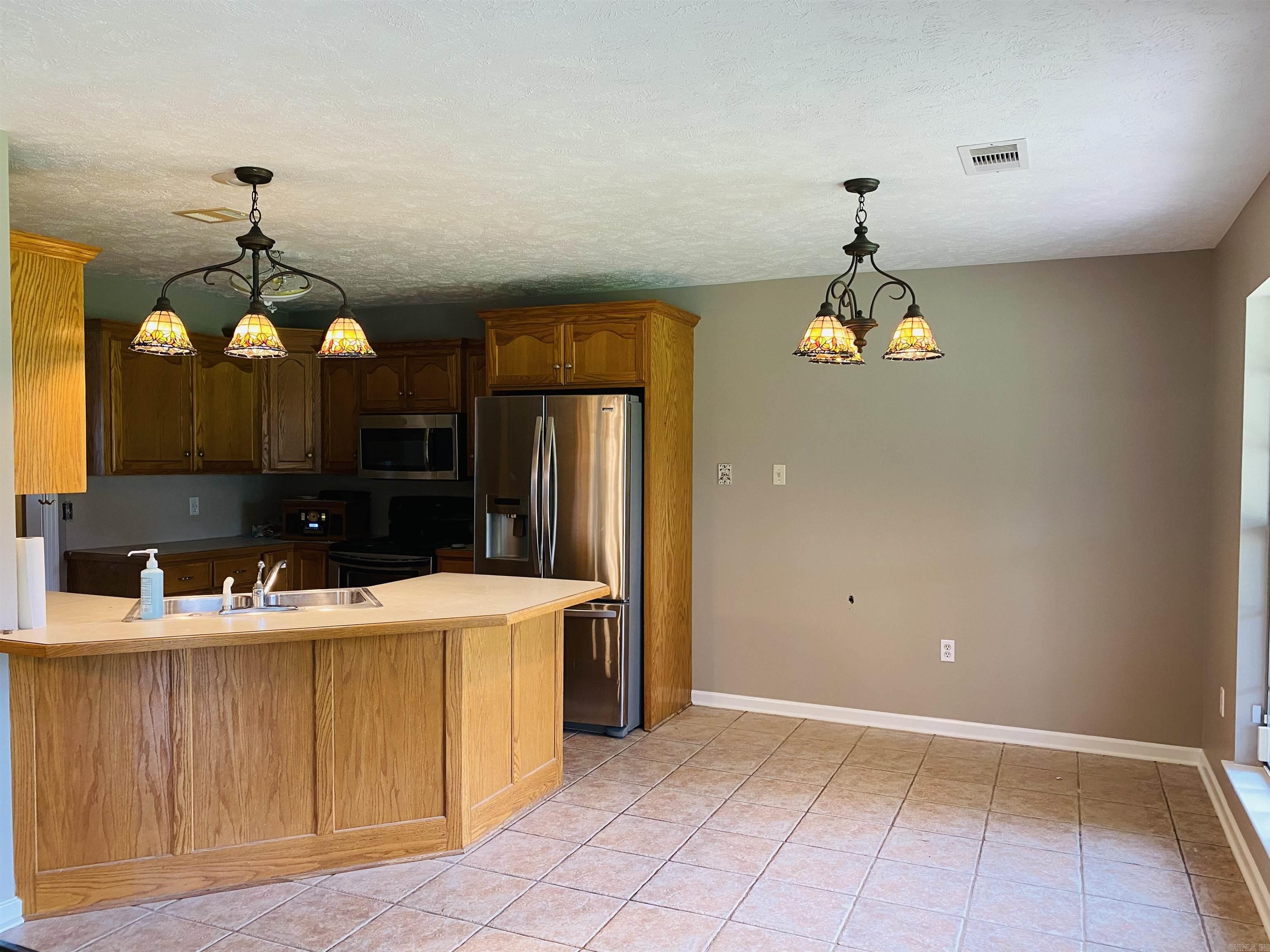 DOVE CREEK - Residential