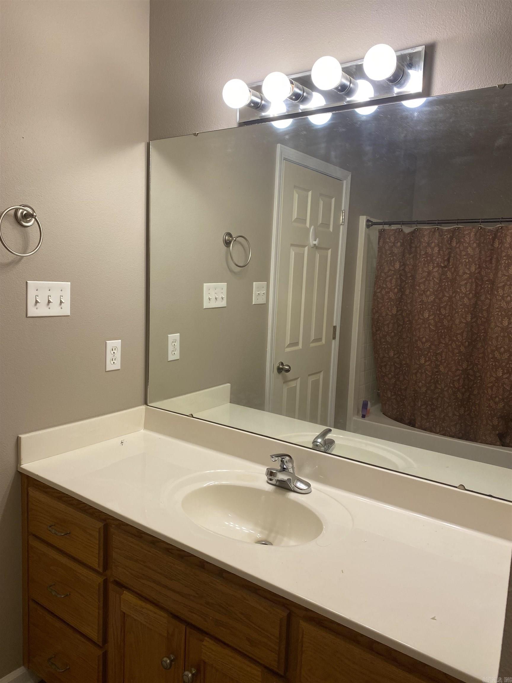 DOVE CREEK - Residential