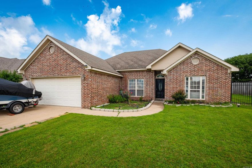 Welcome to this spacious 3-bedroom, 2-bath brick home in the sought-after Stone Links subdivision. The home features a bright and open living area with a cozy fireplace and abundant natural light. The remodeled kitchen includes ample cabinet space and a convenient breakfast bar—perfect for everyday living and entertaining. The primary suite offers a relaxing jacuzzi tub, a large walk-in closet, and plenty of space to unwind. Step outside to a flat, oversized backyard, ideal for gatherings, play, or quiet evenings. Conveniently located near the airport, with quick access to I-440 and I-40, making commuting a breeze. Don't miss out on this great opportunity!