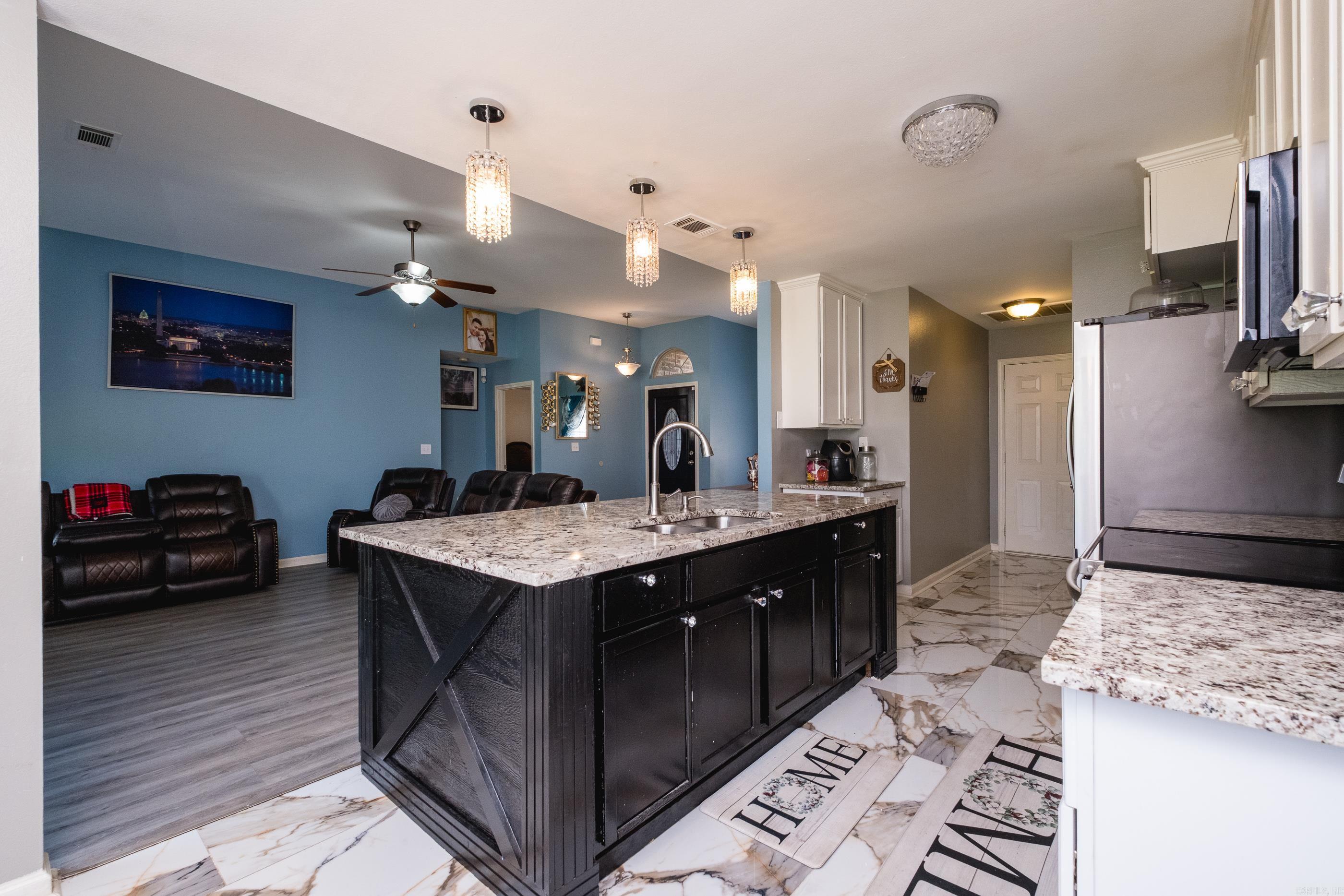 STONE LINKS ADDN - Residential