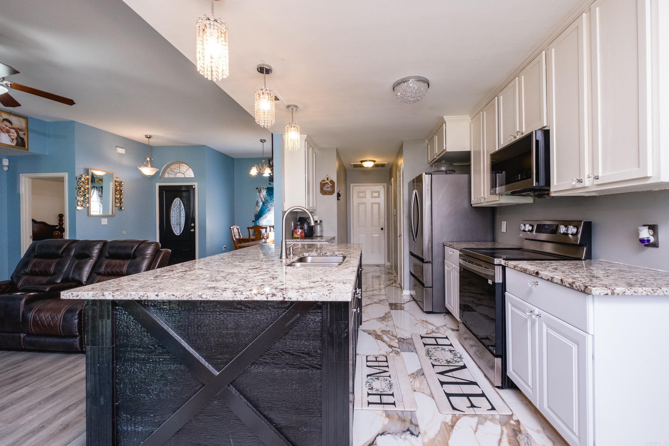 STONE LINKS ADDN - Residential