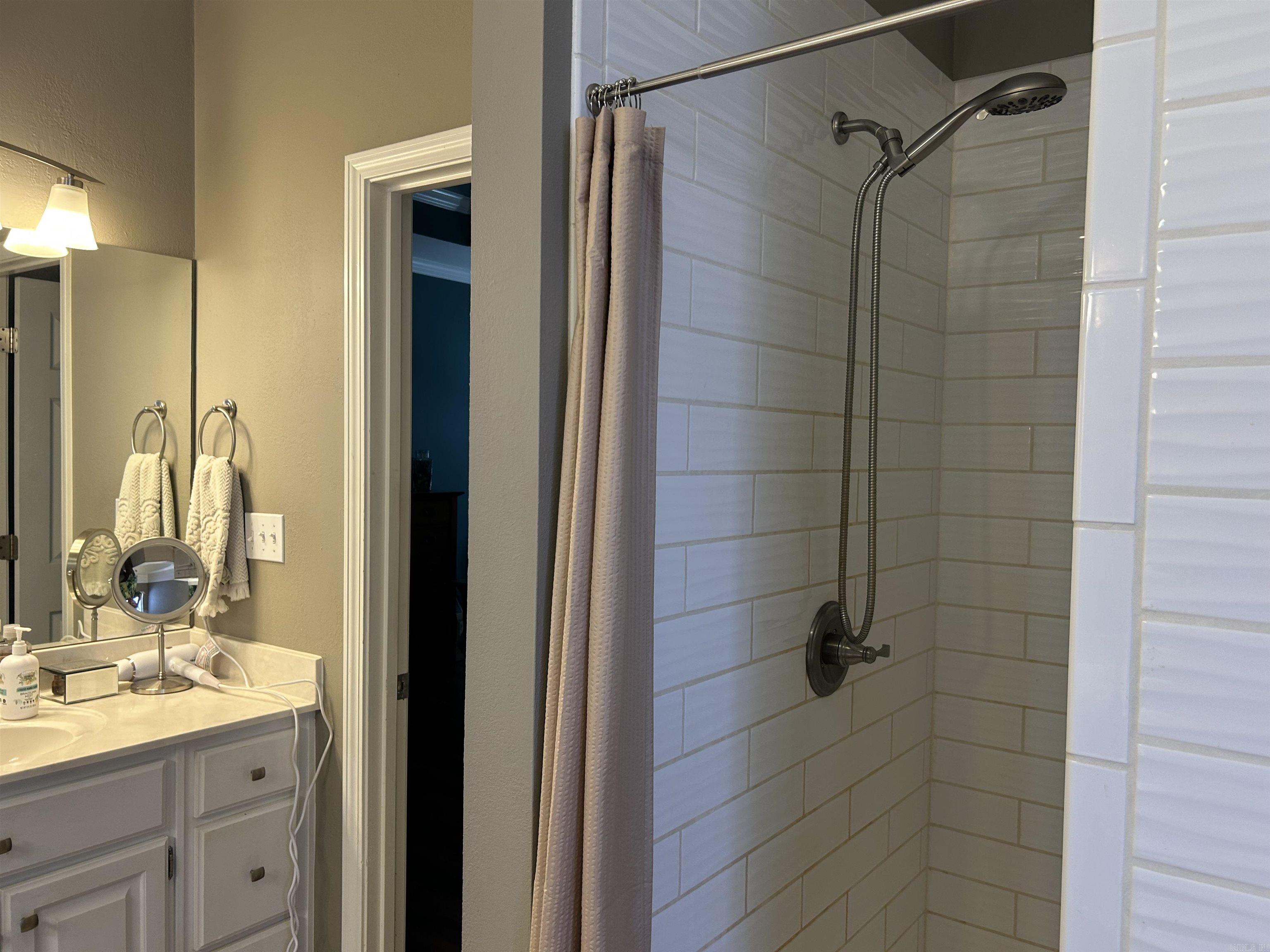 EDGEWATER ADDN - Residential