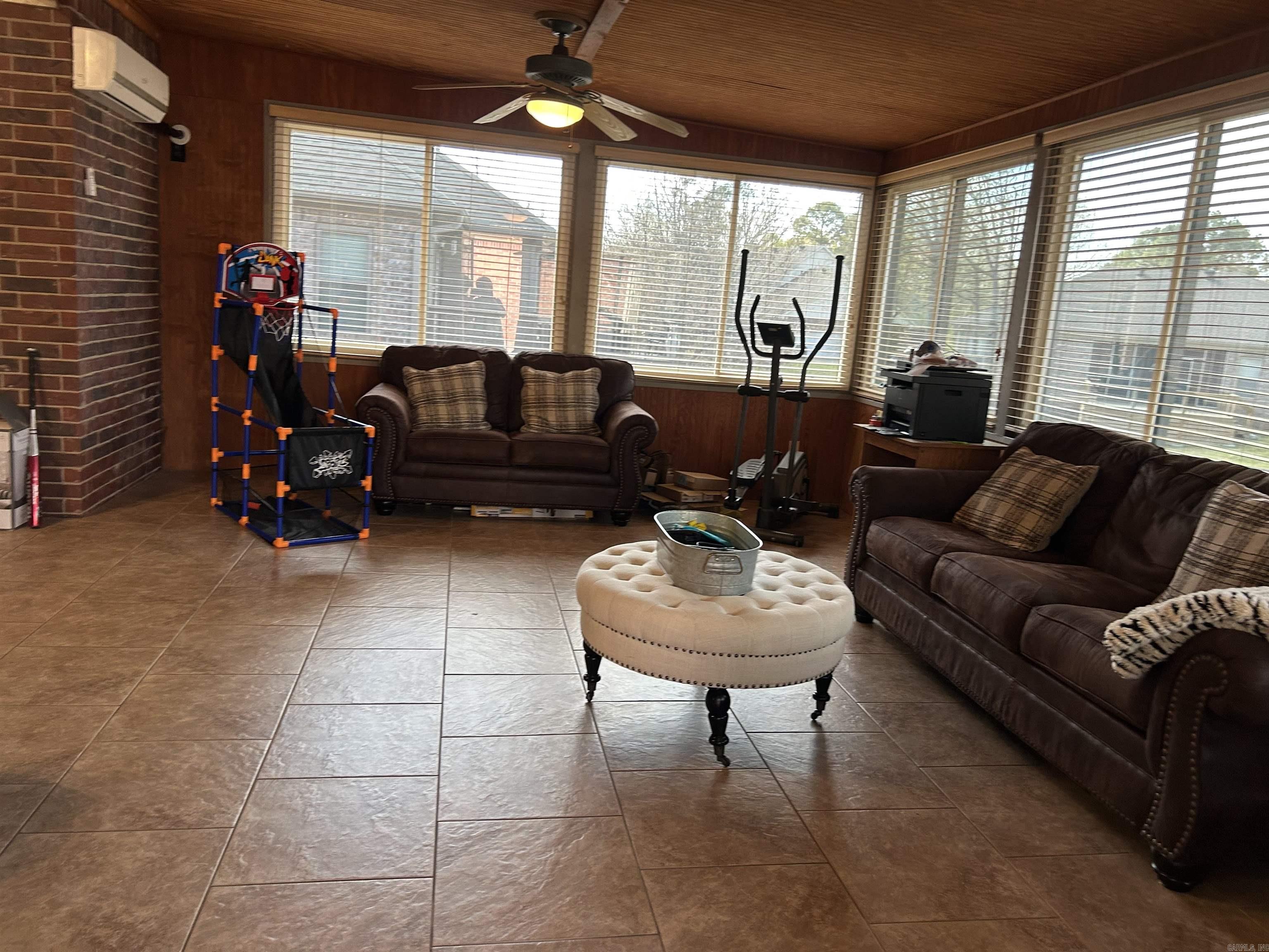 EDGEWATER ADDN - Residential