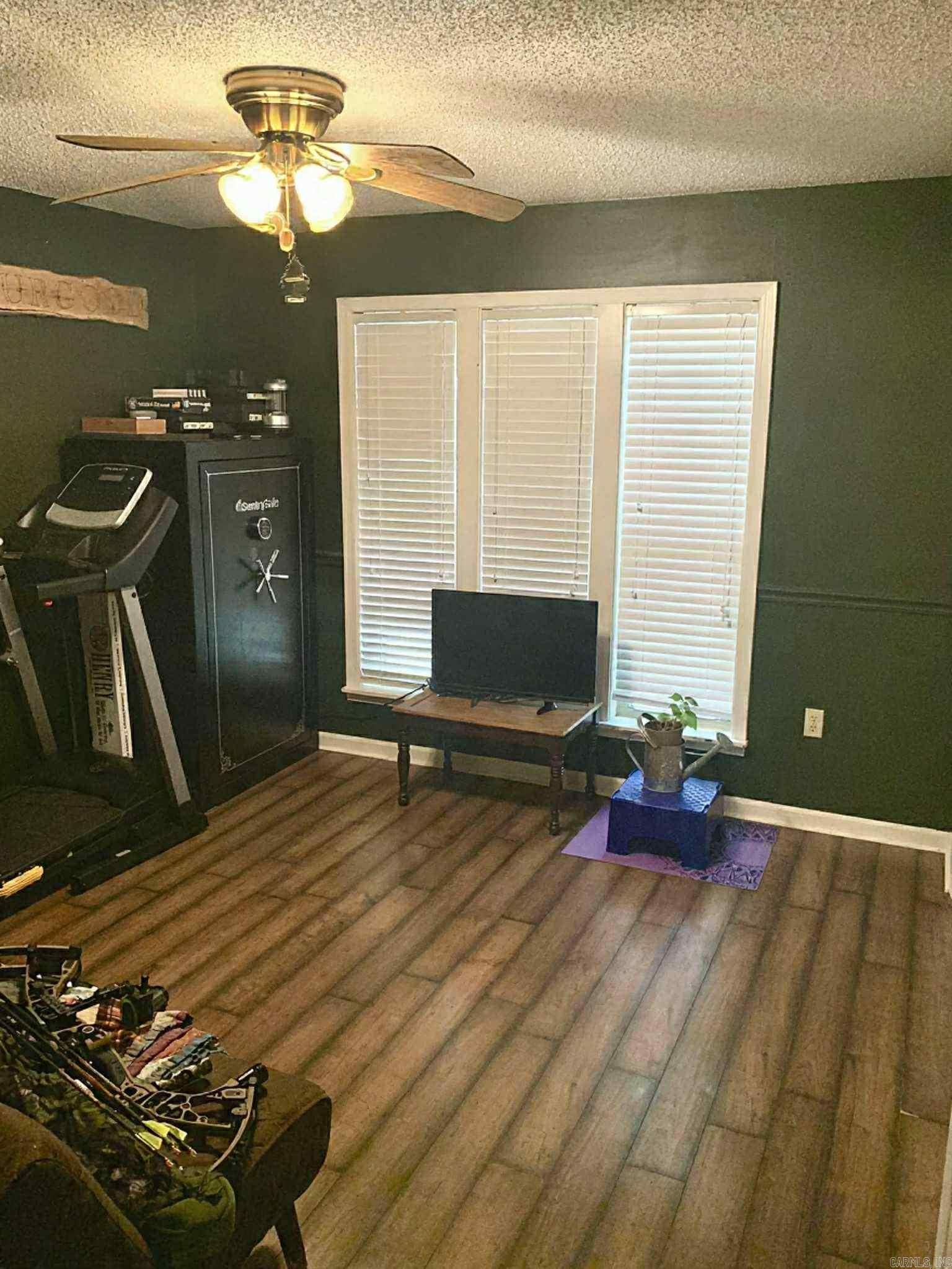 NORTHRIDGE SUBD - Residential