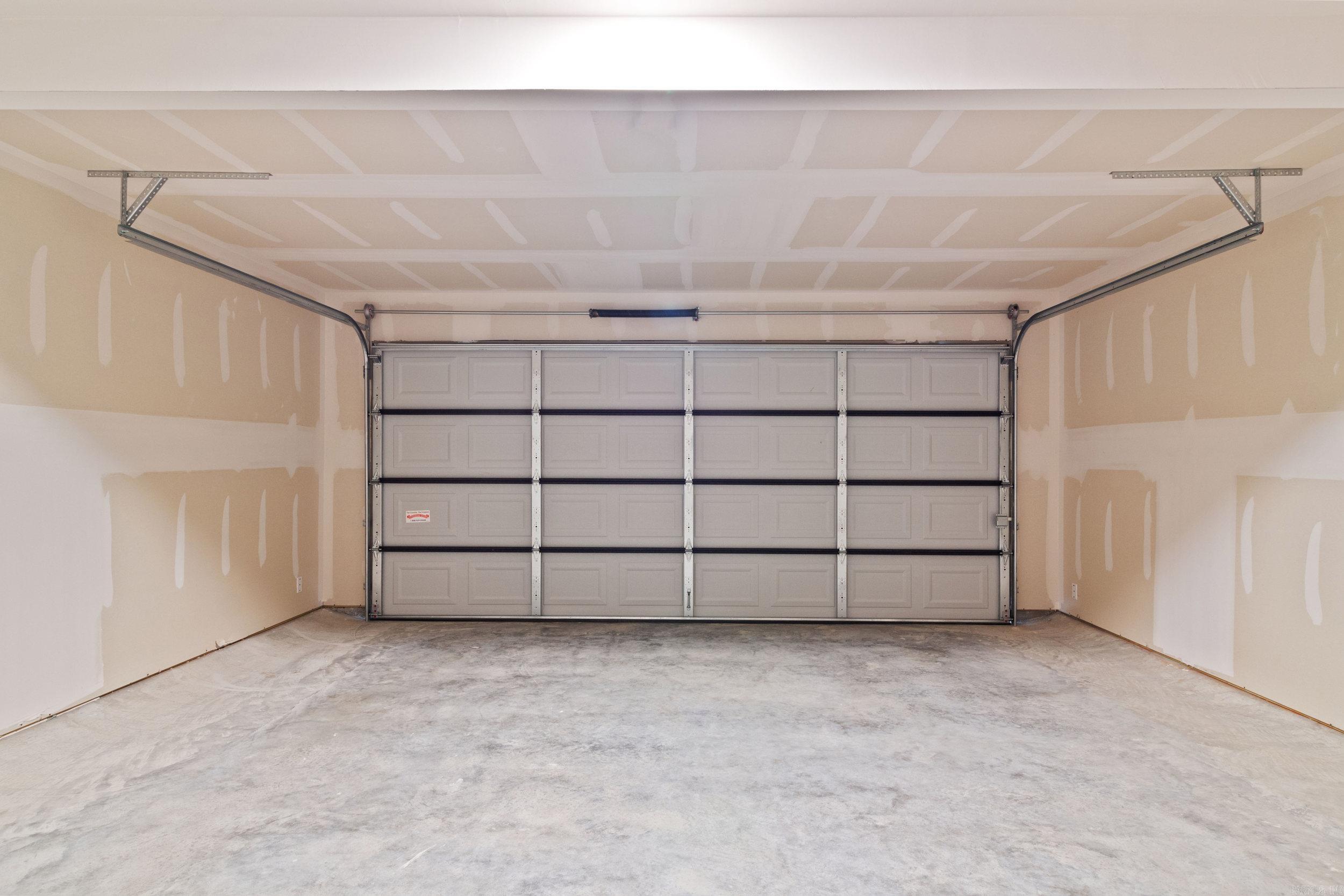 HILLDALE CROSSING - Residential