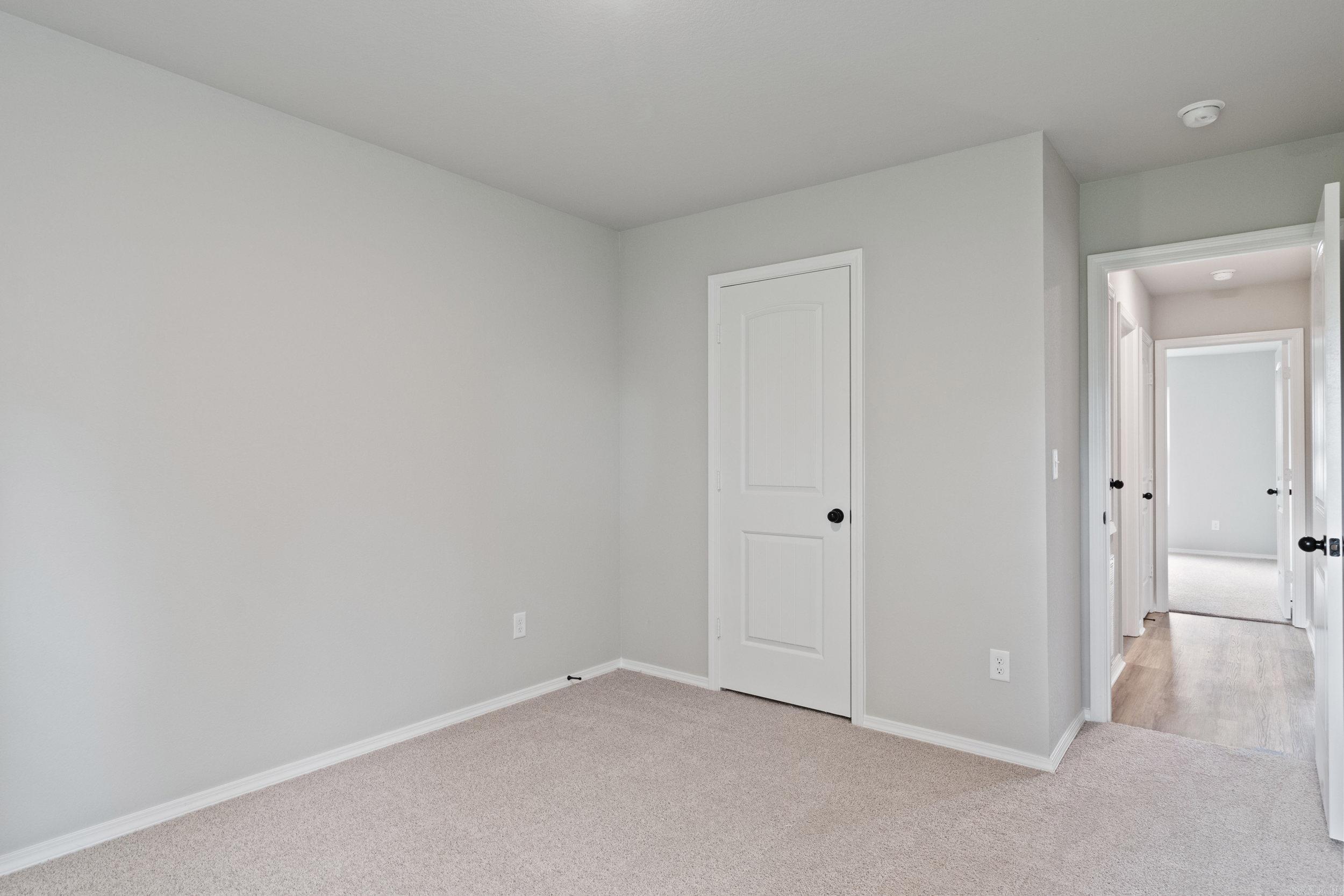 HILLDALE CROSSING - Residential