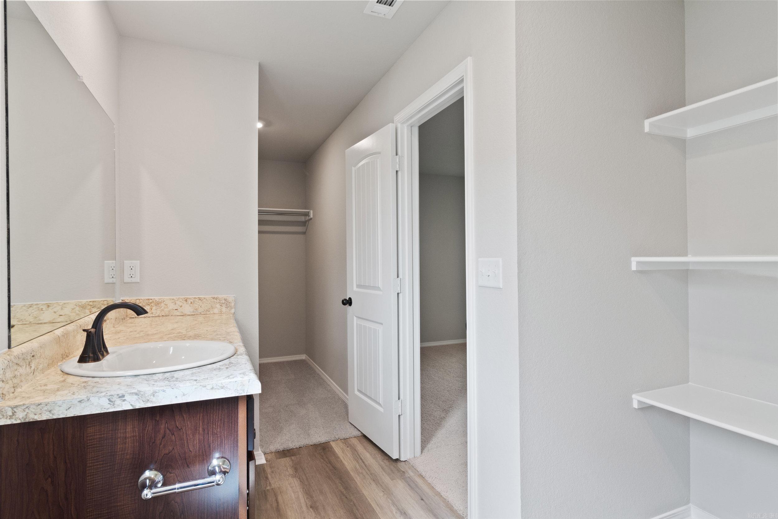 HILLDALE CROSSING - Residential