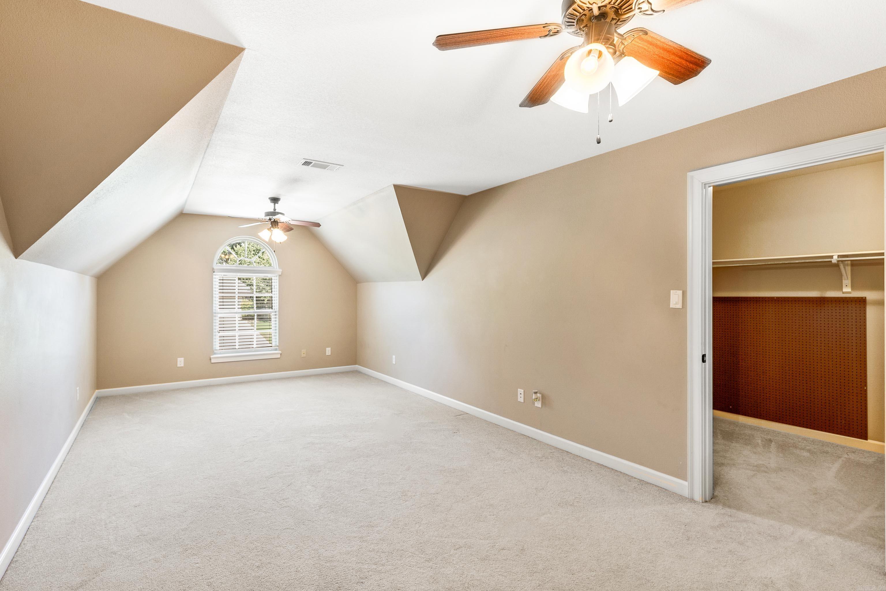 HURRICANE LAKE EST - Residential